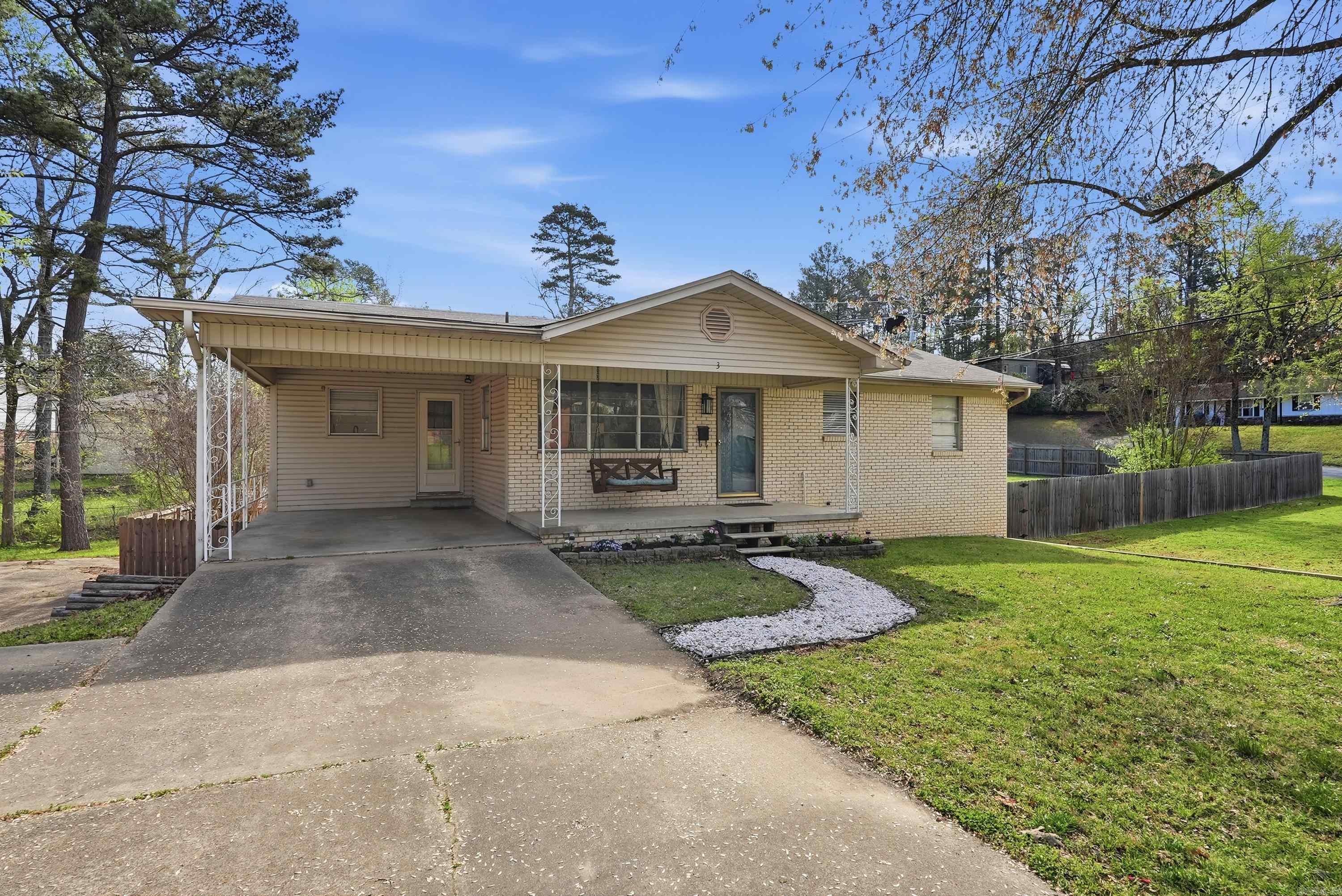 3 Birchwood Circle