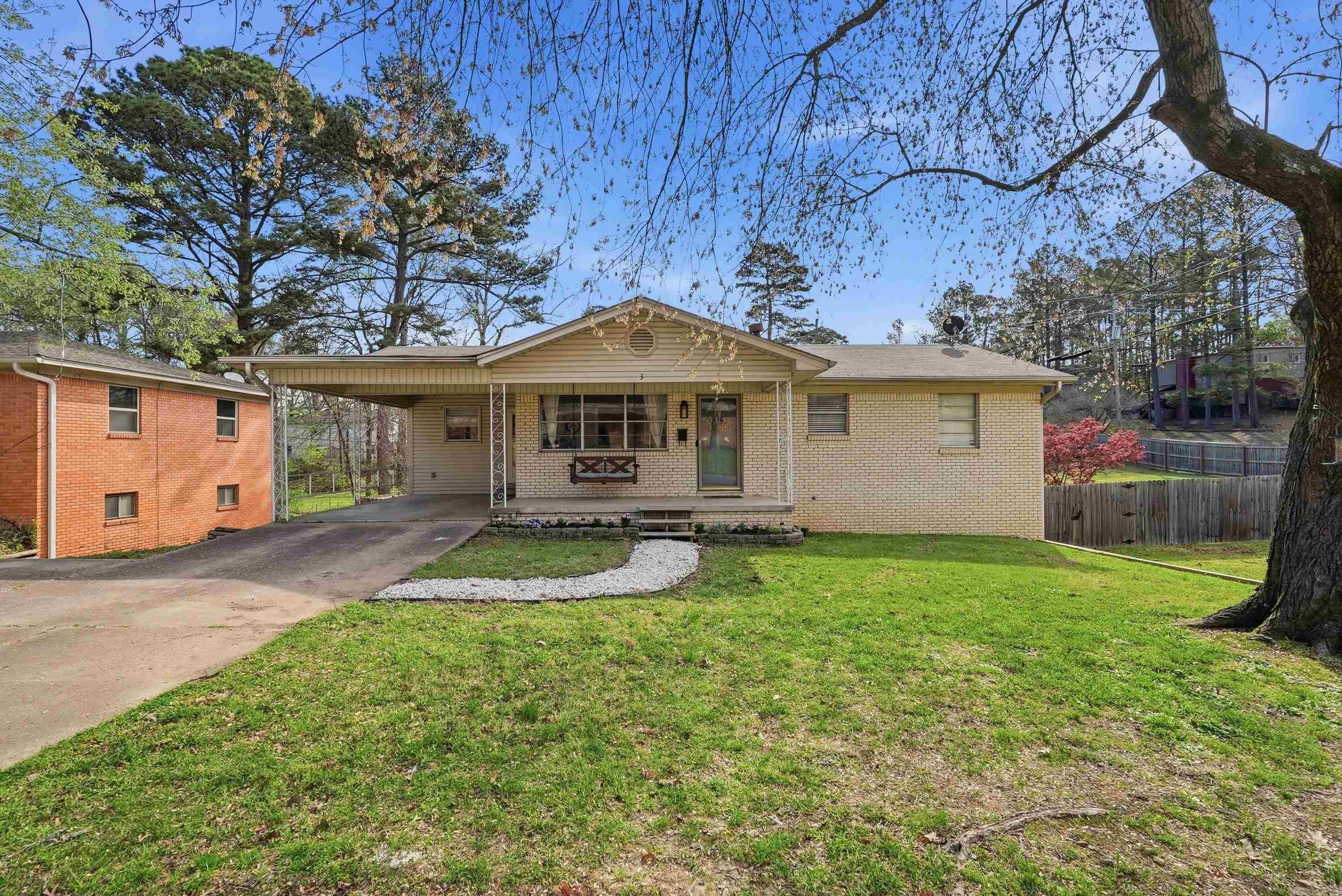 3 Birchwood Circle