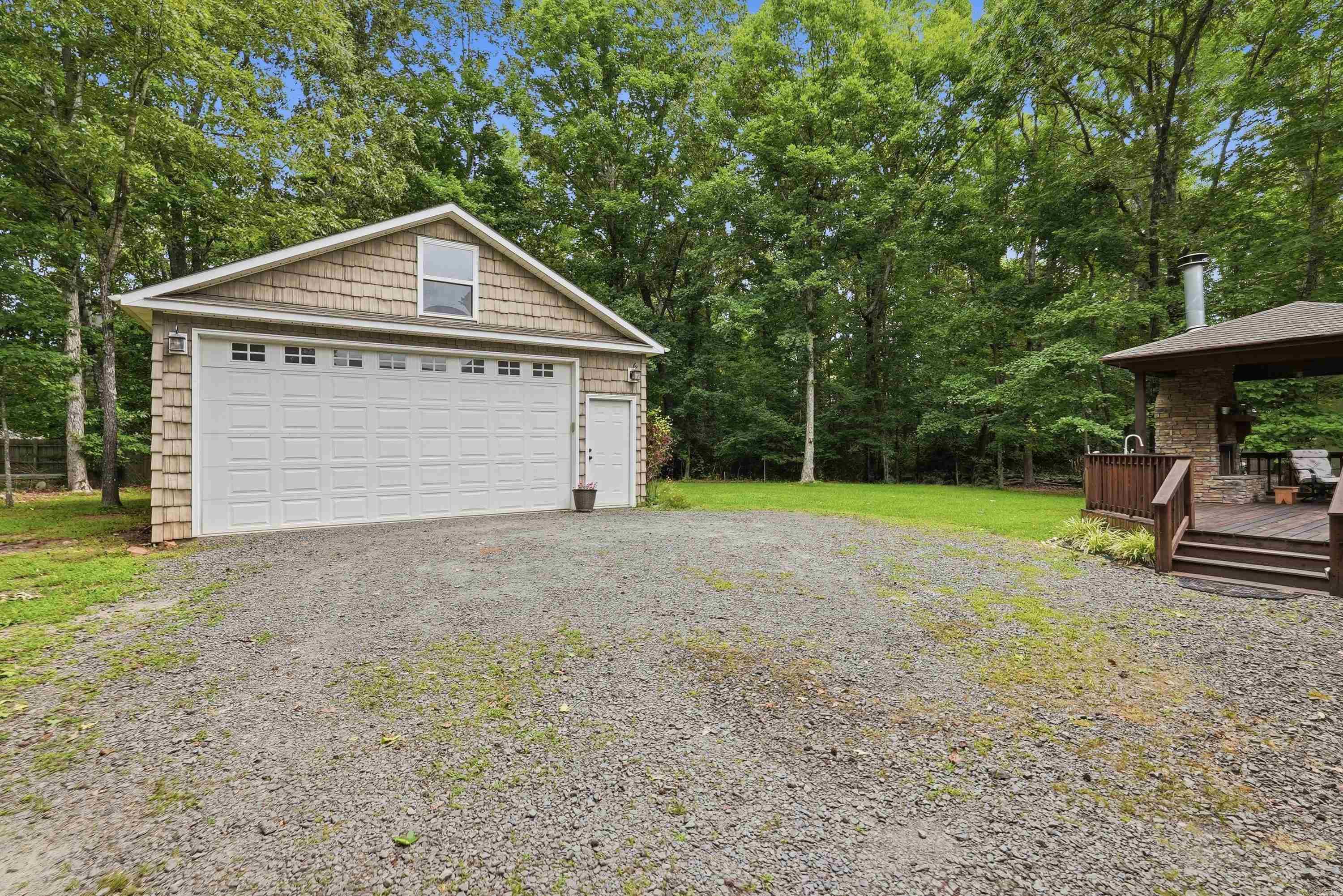 835 Davidson Circle