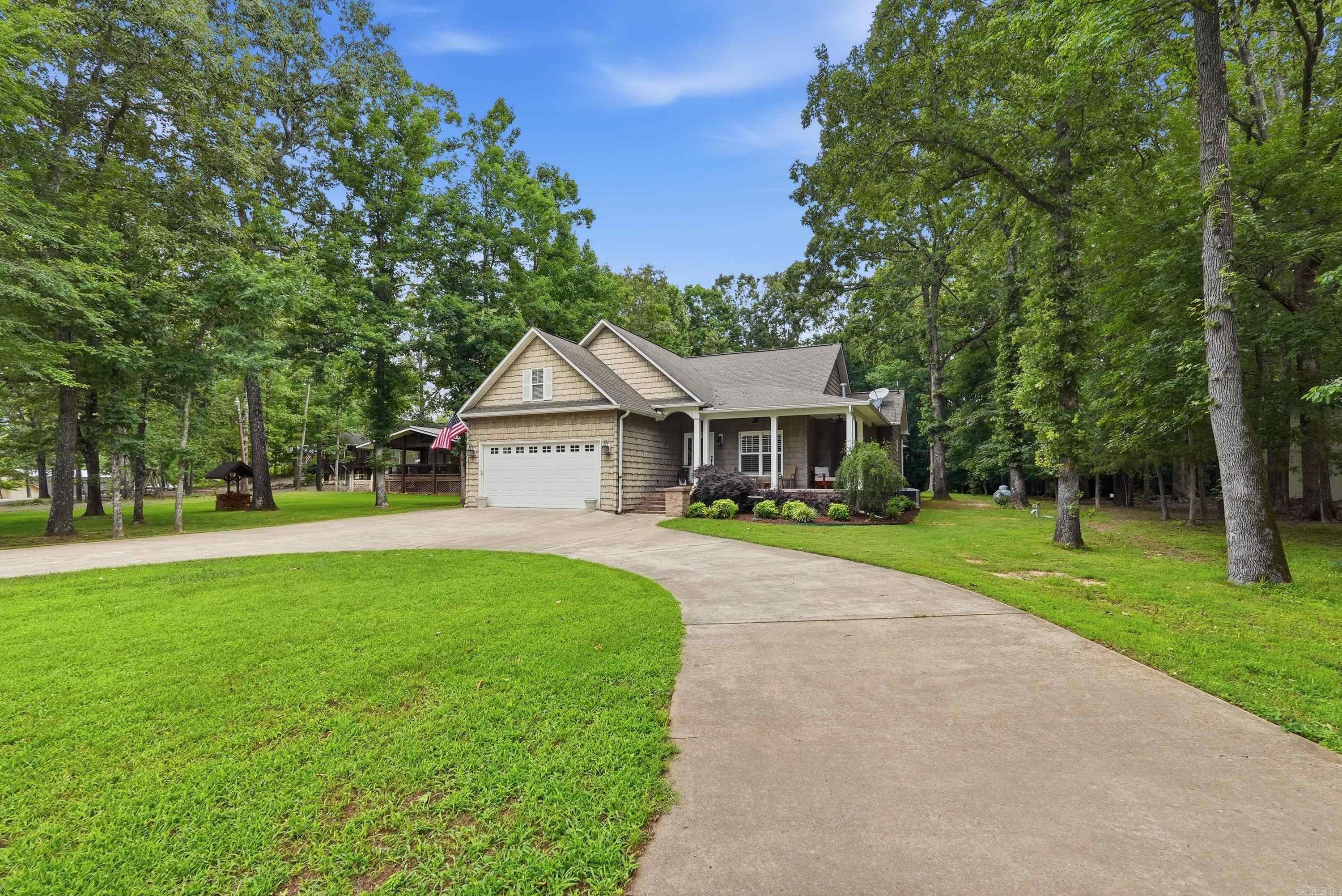 835 Davidson Circle