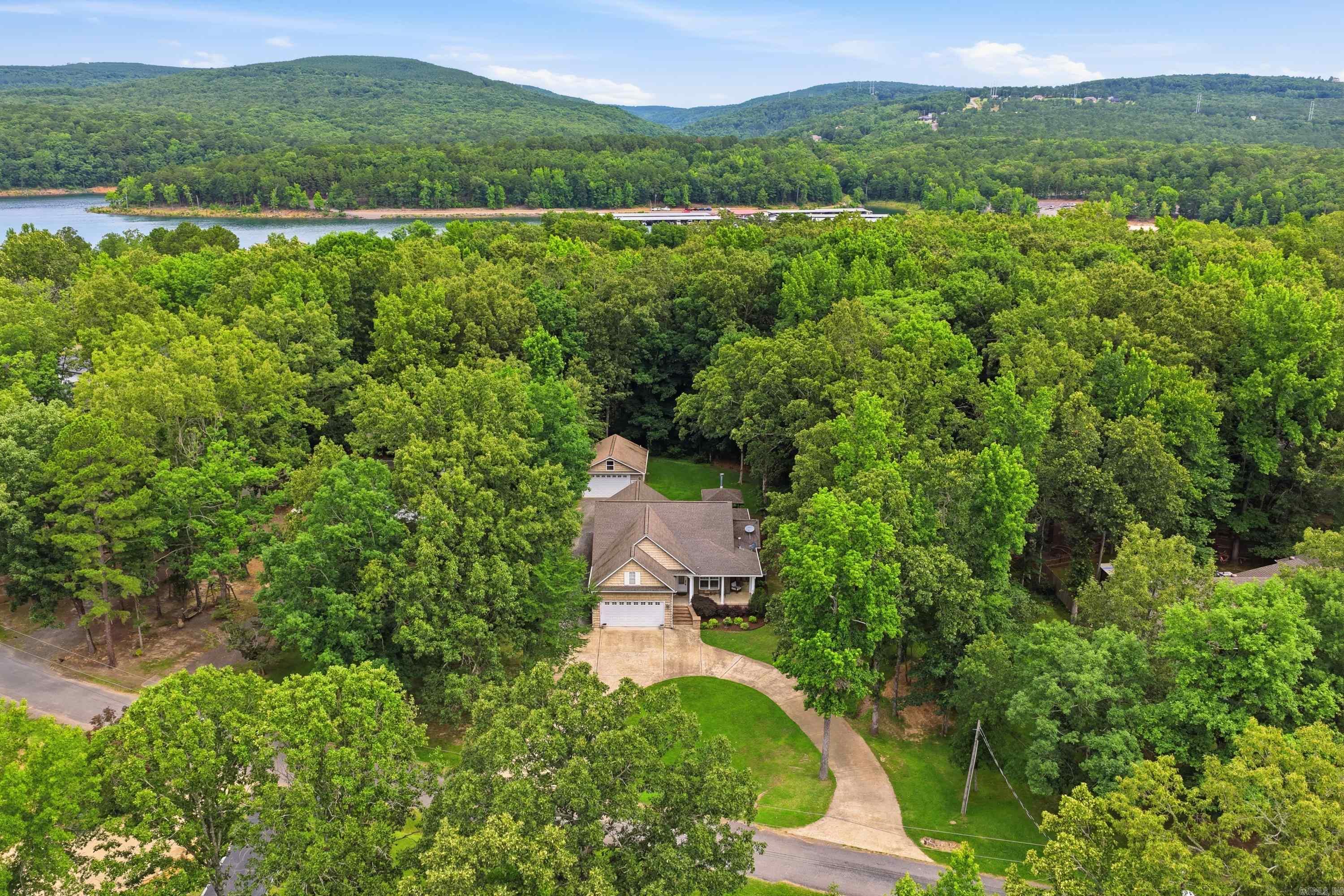 835 Davidson Circle