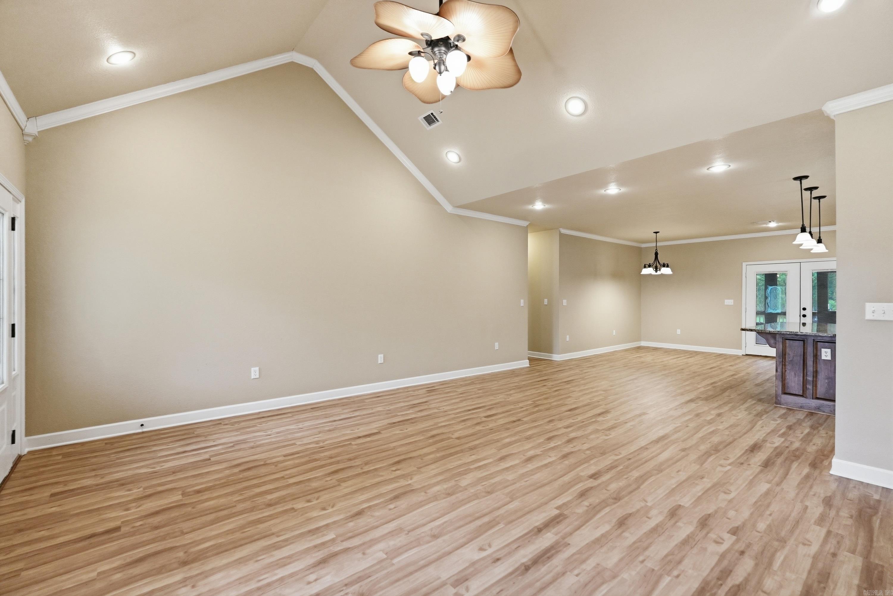 835 Davidson Circle