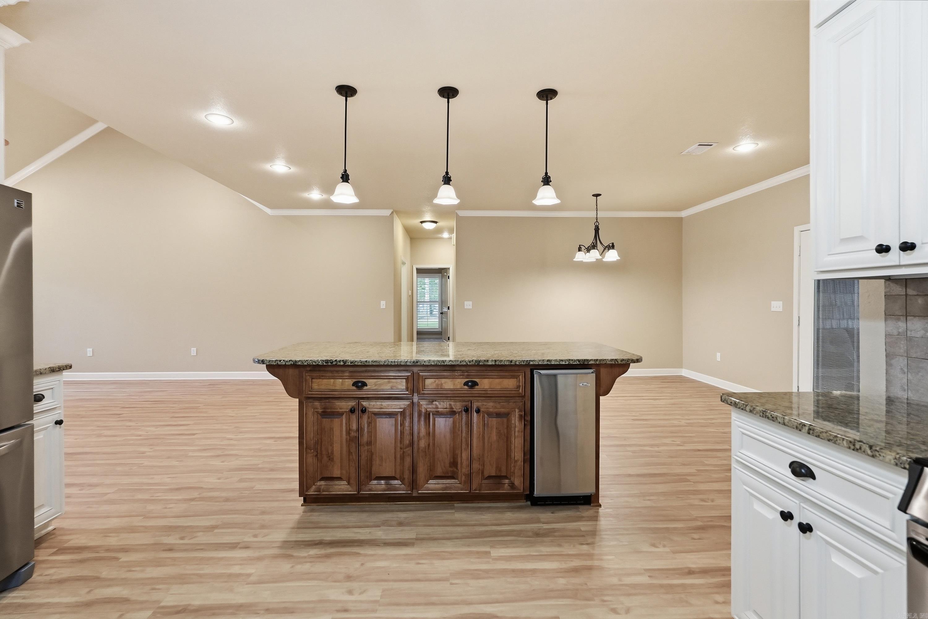 835 Davidson Circle