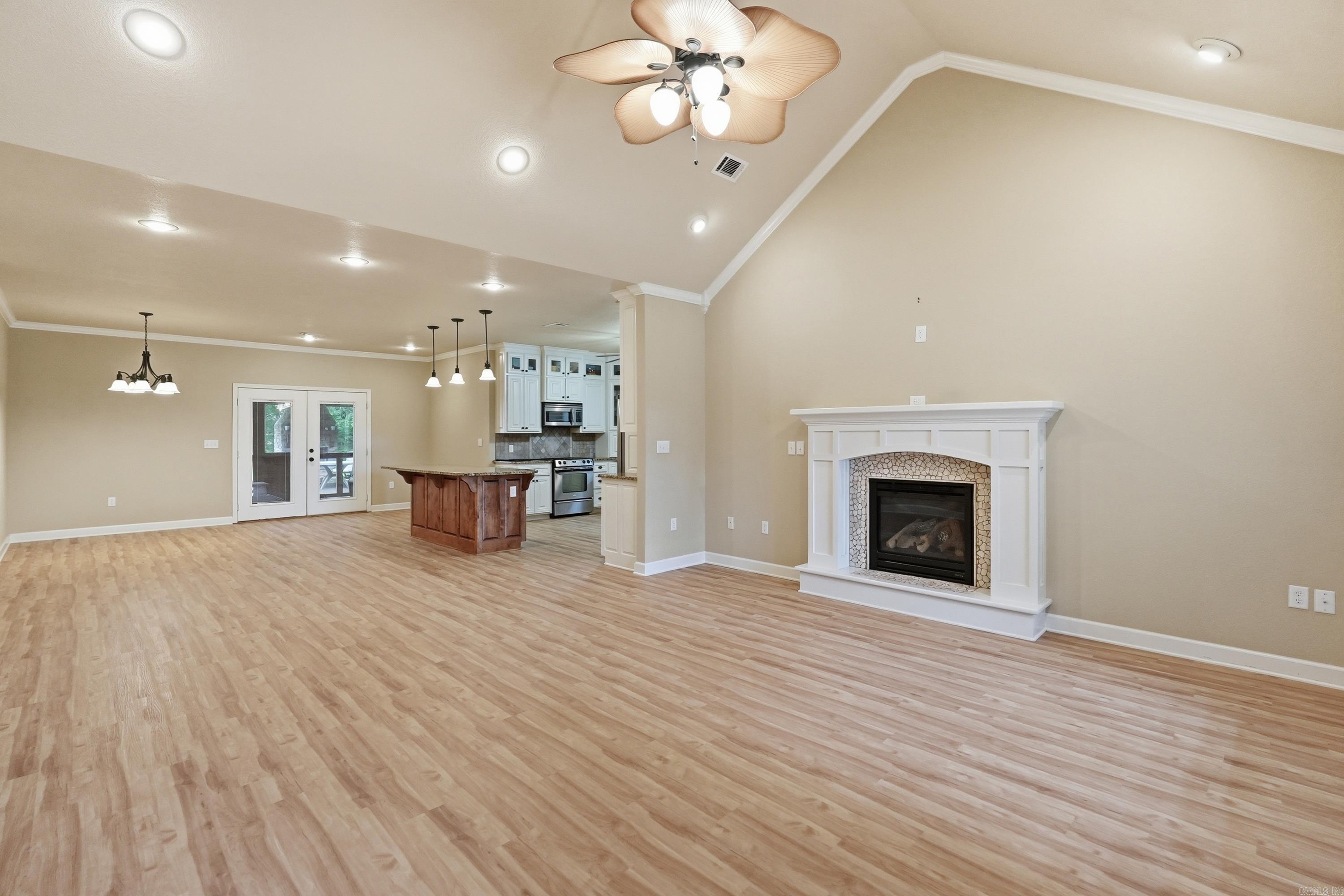 835 Davidson Circle