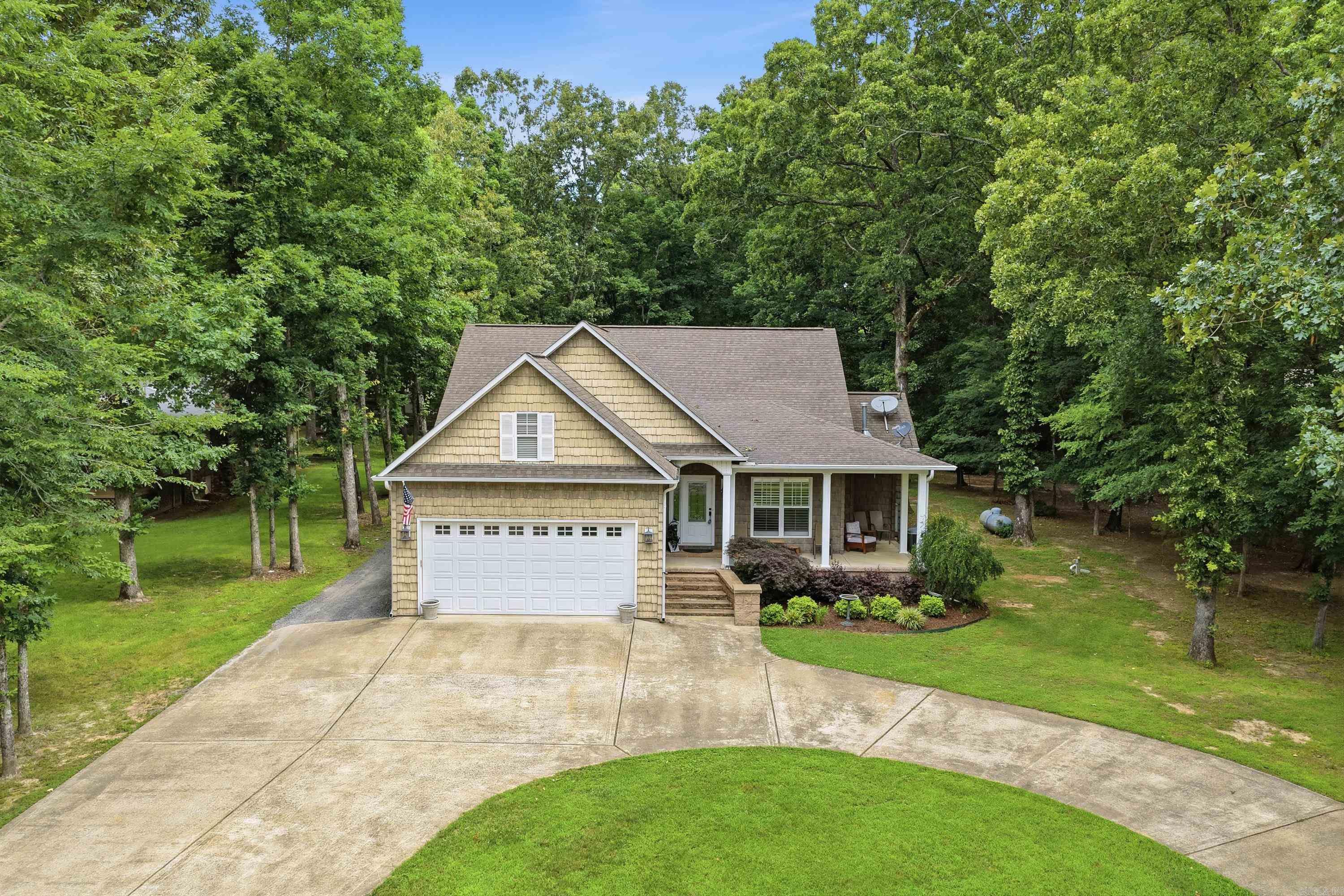 835 Davidson Circle