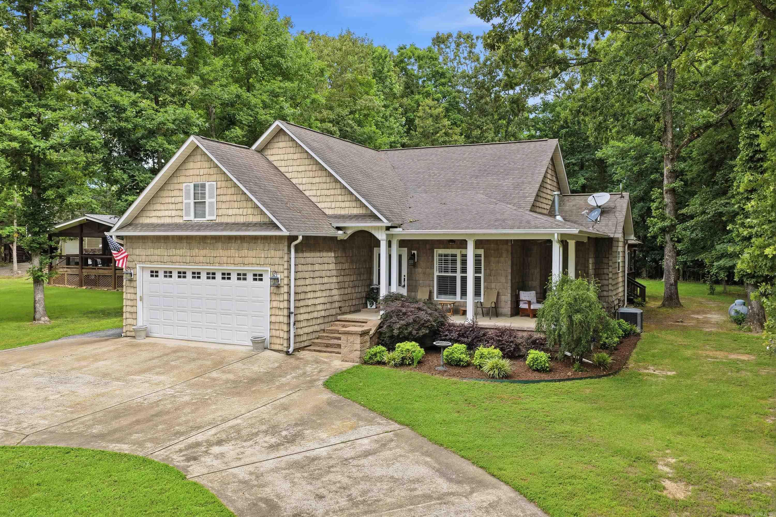835 Davidson Circle