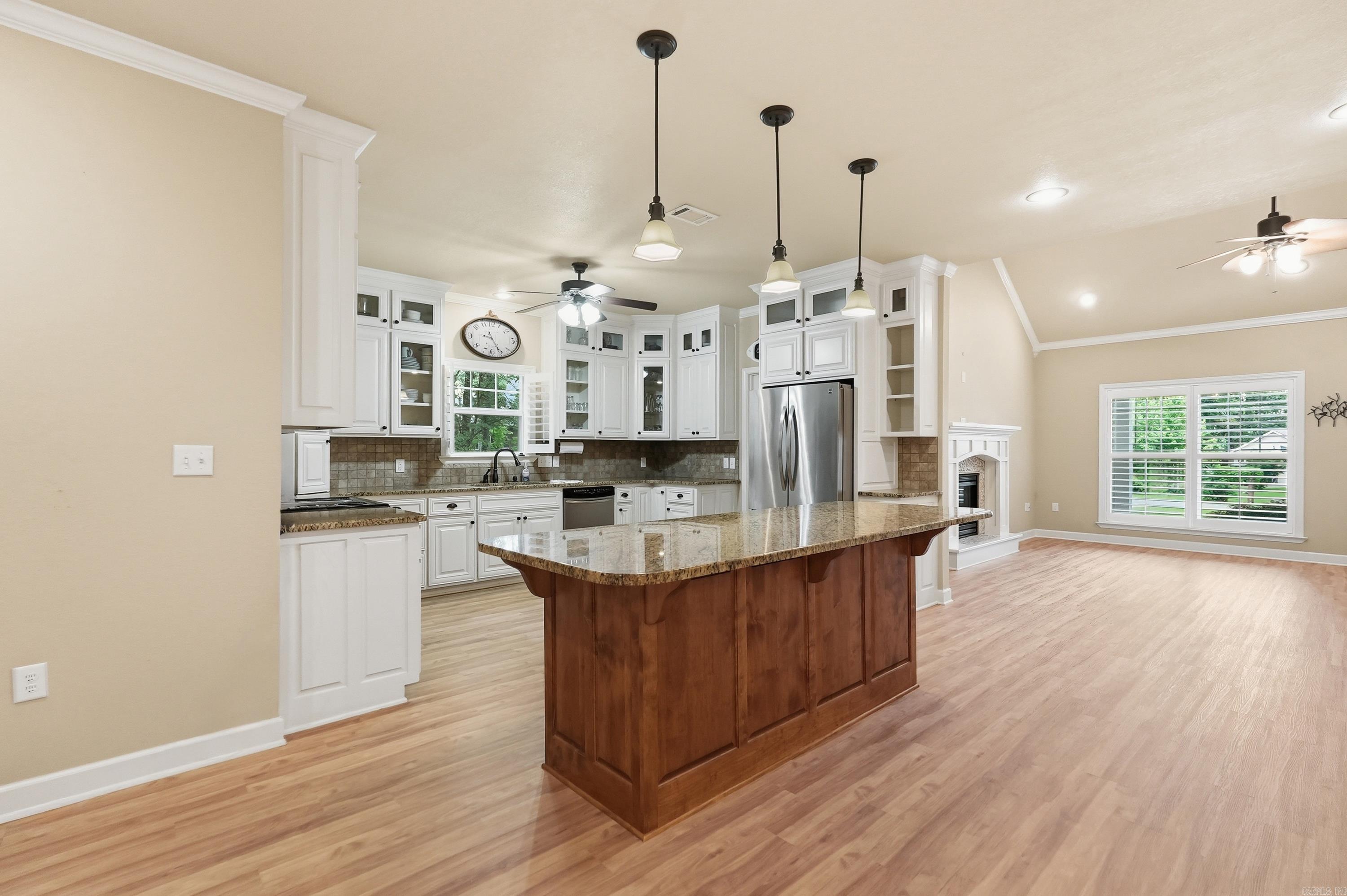 835 Davidson Circle