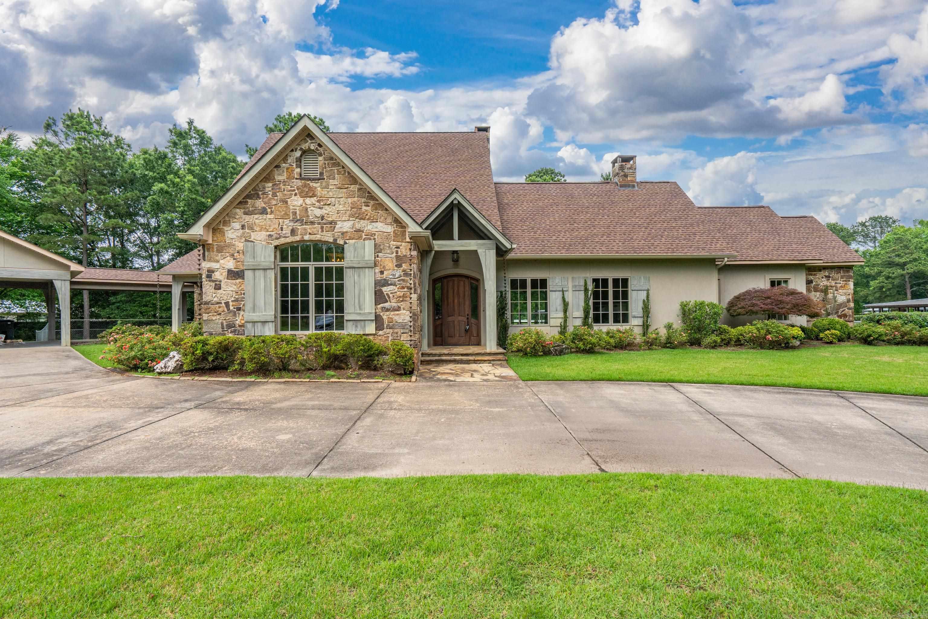 113 Tyler Cove