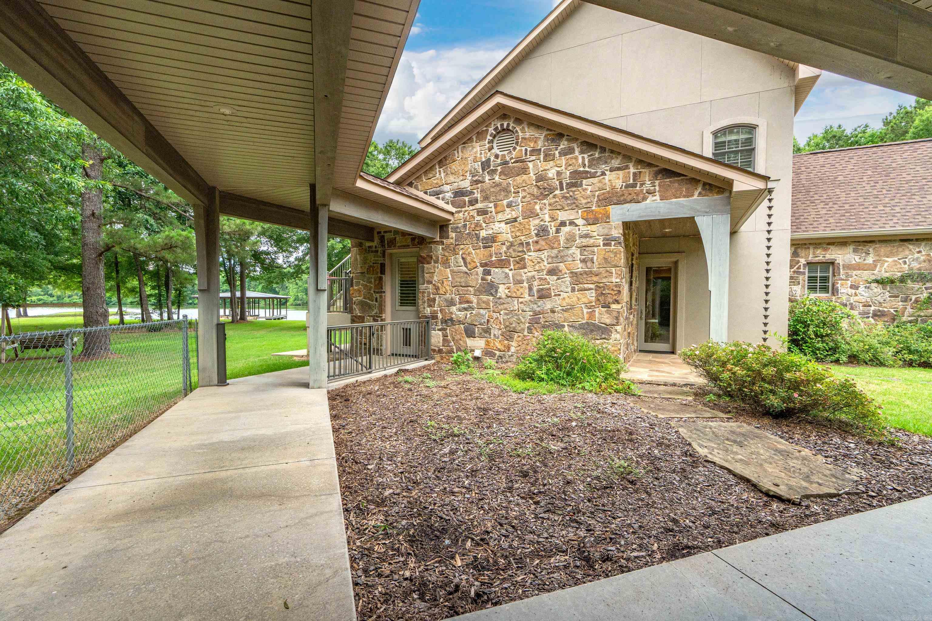 113 Tyler Cove