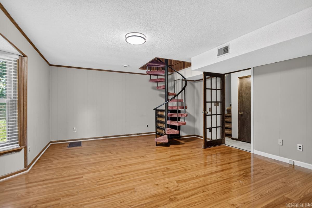 18 White Willow Court