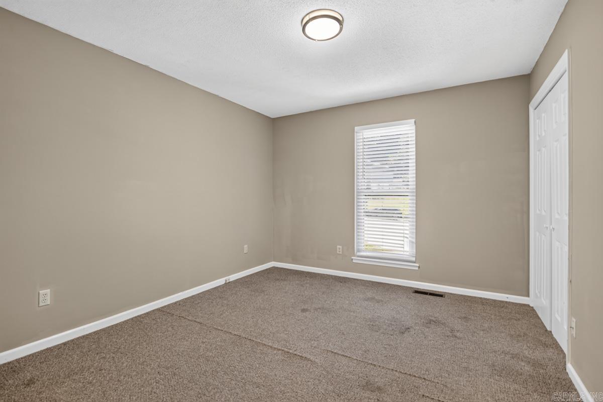 18 White Willow Court