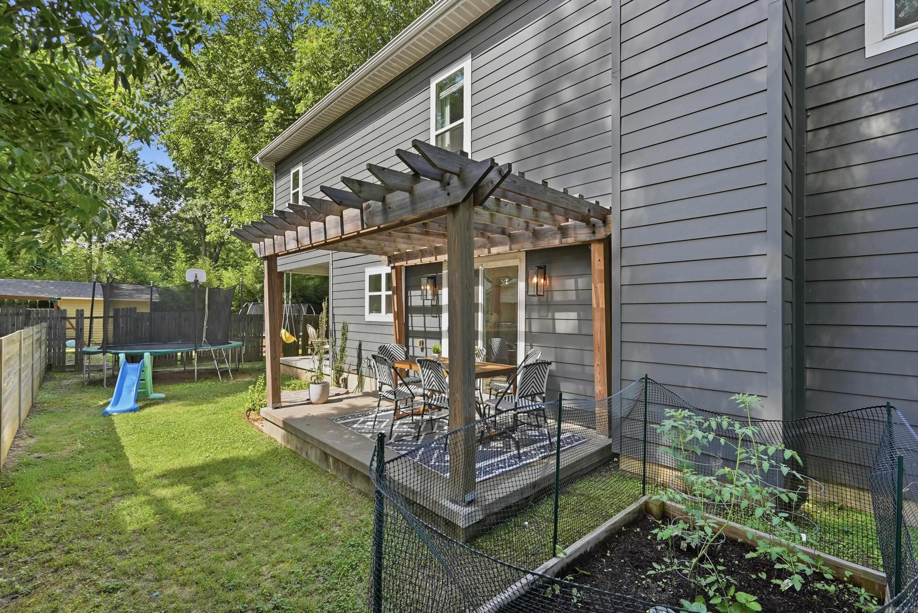 2015 Scott Street
