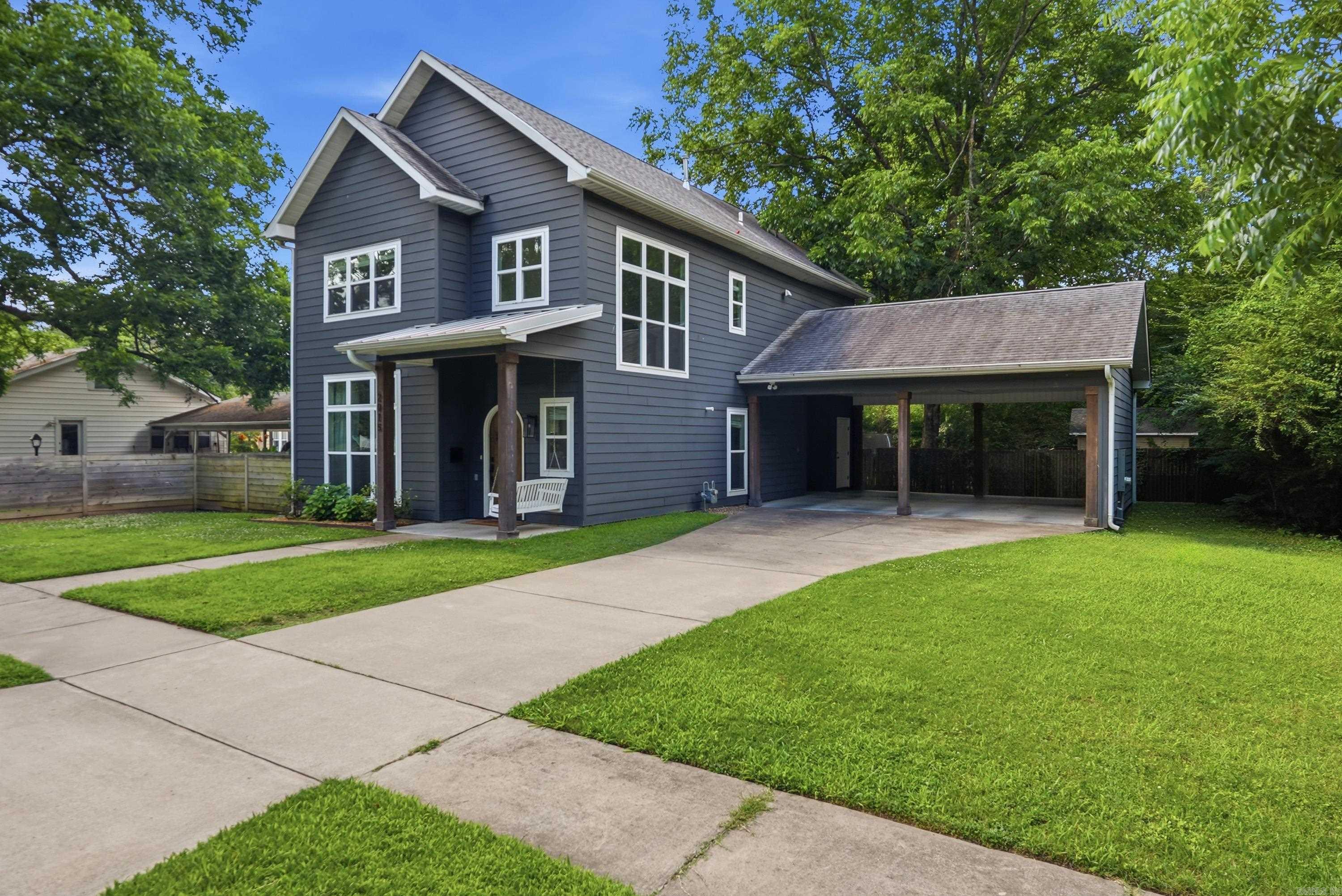2015 Scott Street