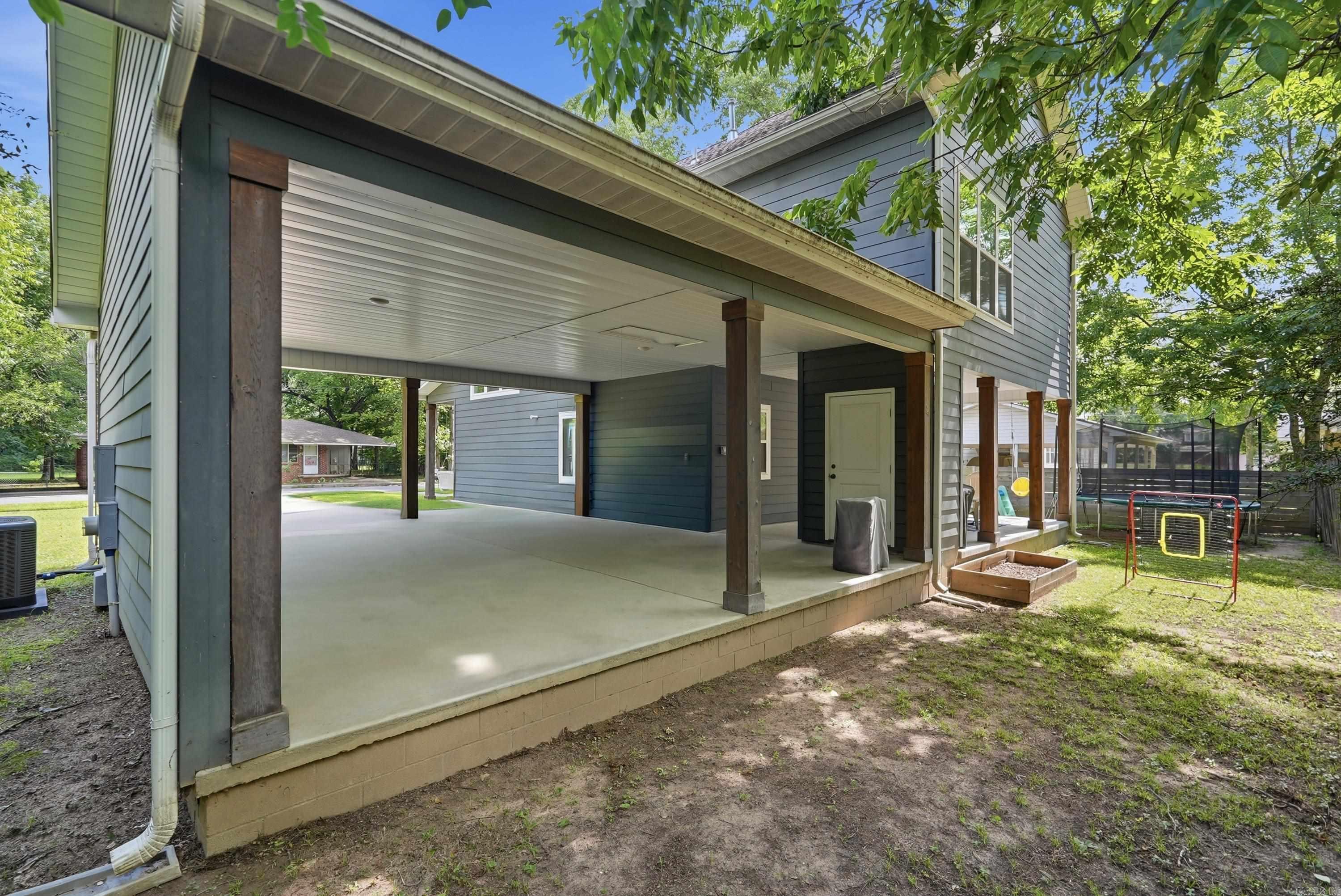 2015 Scott Street