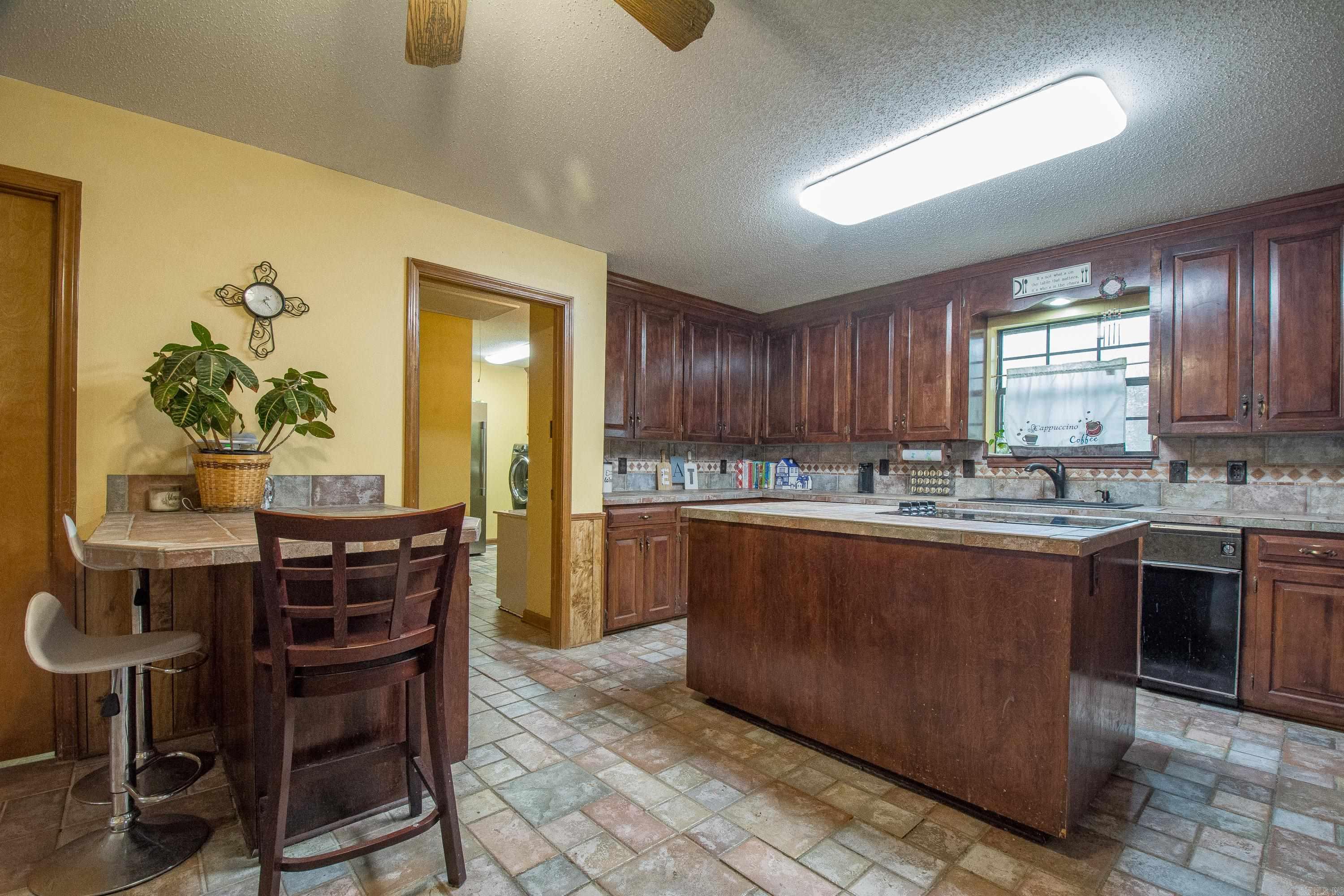 8 Parkview Drive