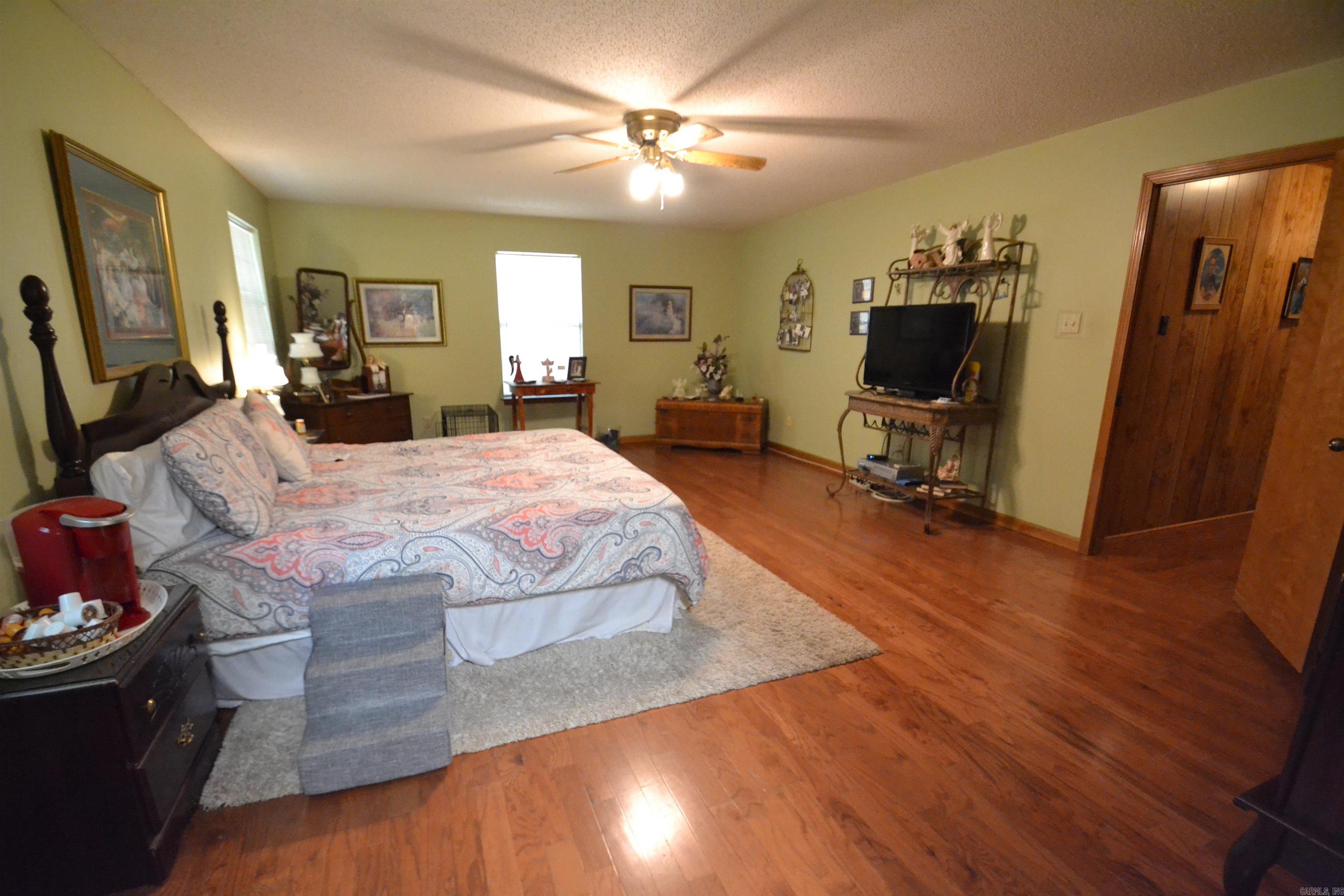 8 Parkview Drive