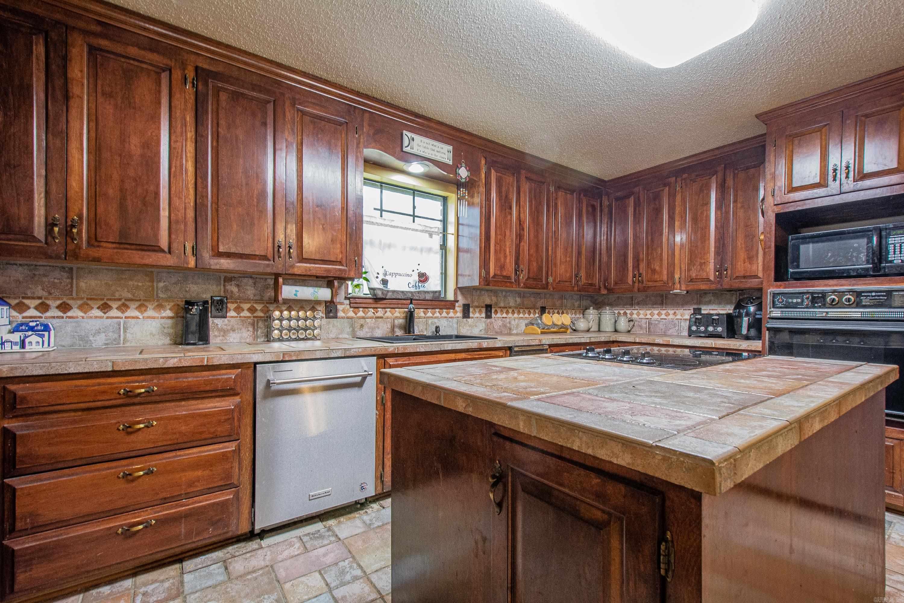 8 Parkview Drive