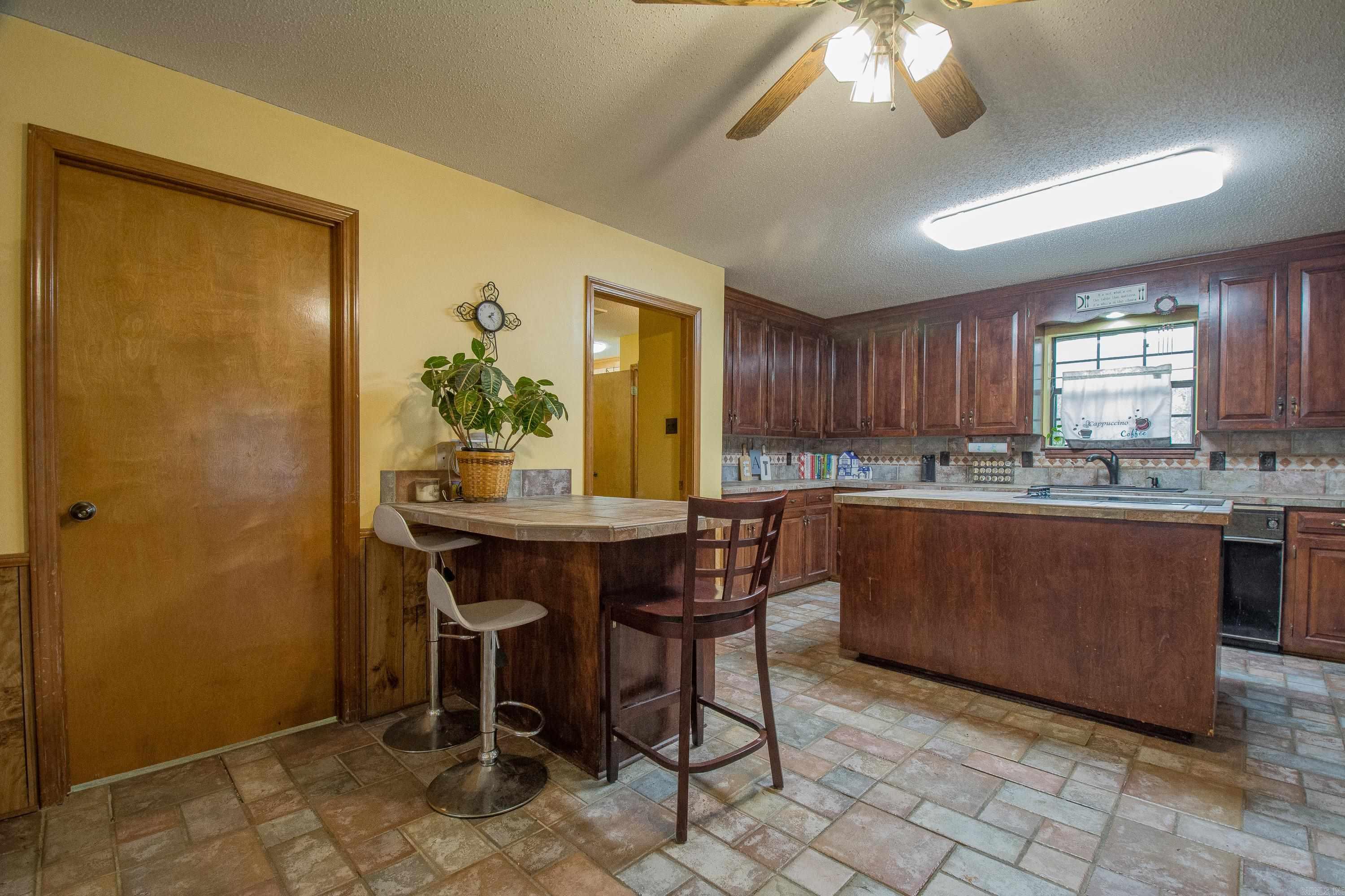 8 Parkview Drive