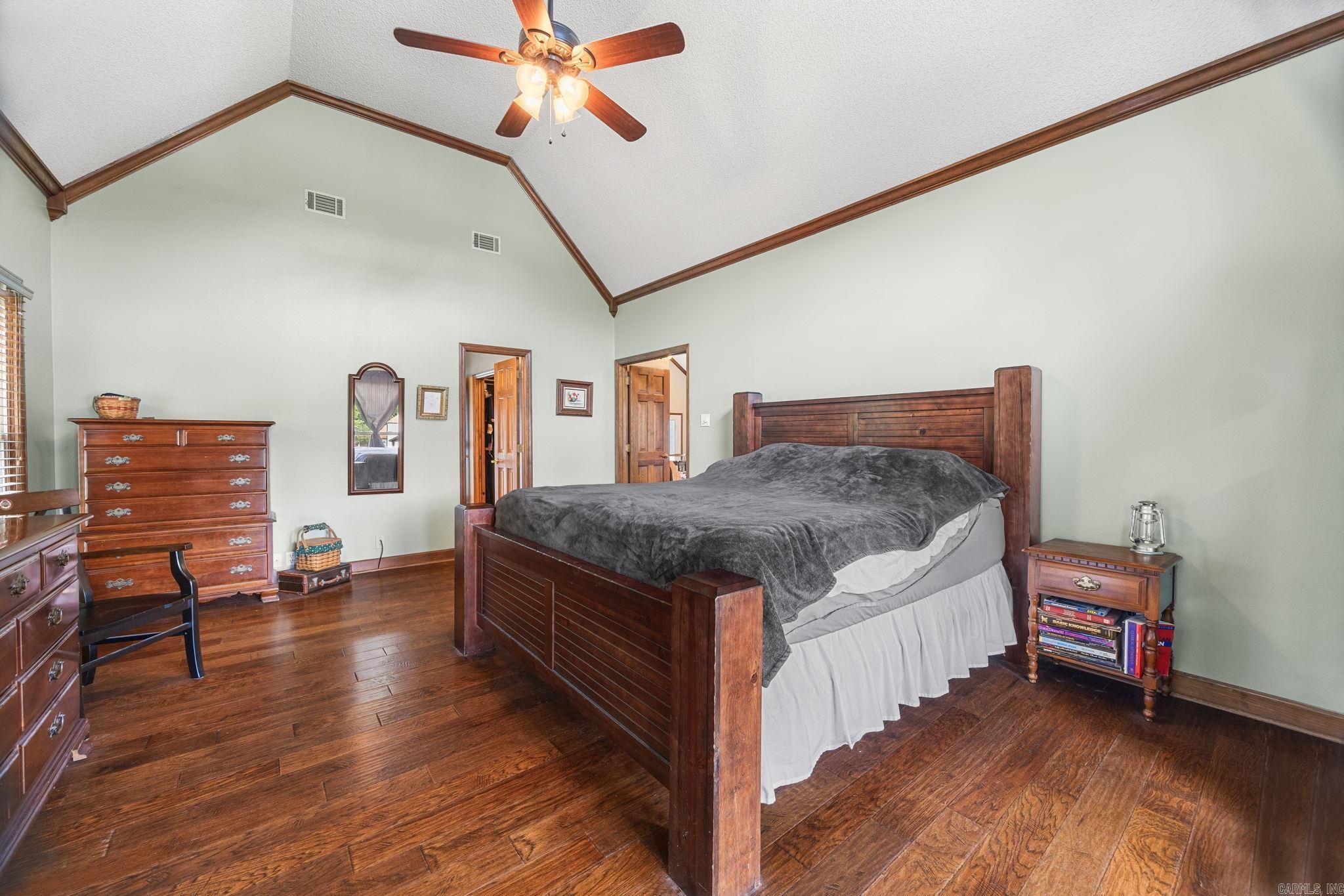 5 Breezewood Cove
