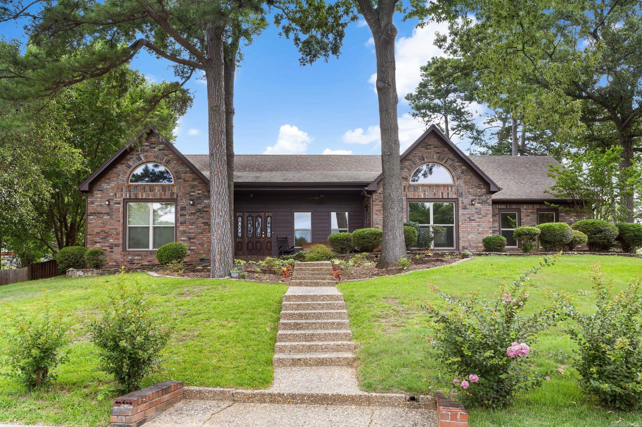 5 Breezewood Cove