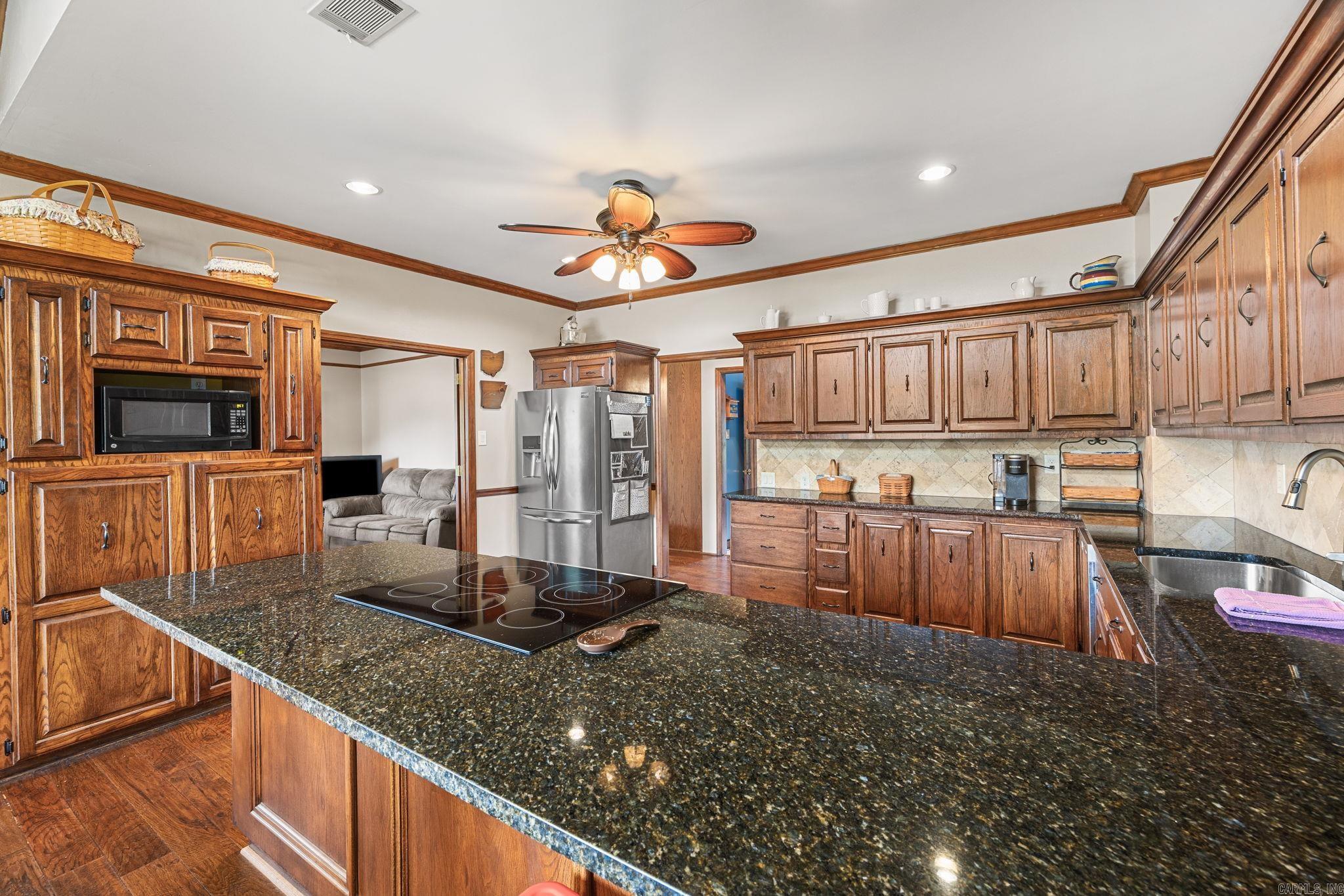 5 Breezewood Cove