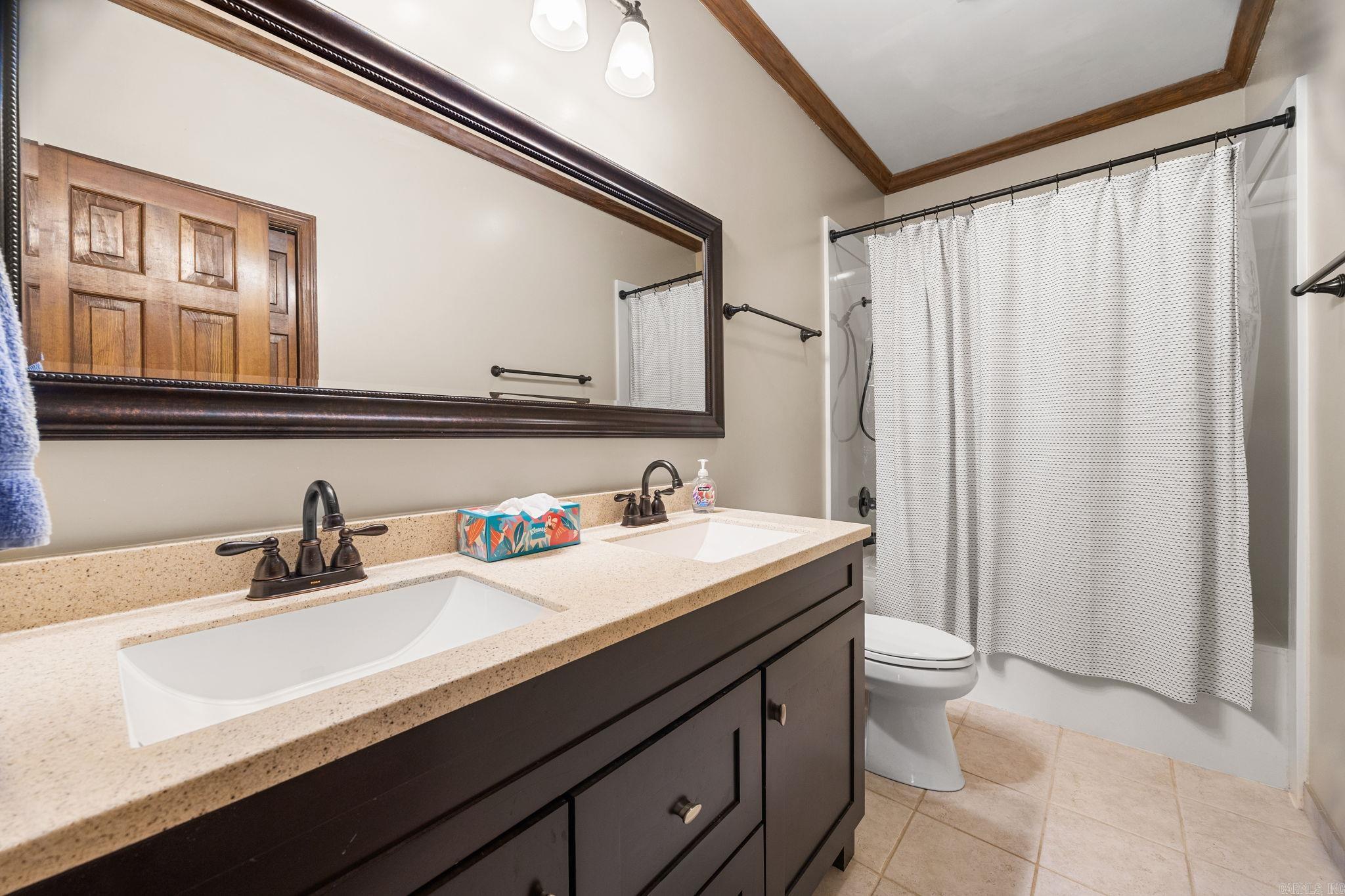 5 Breezewood Cove