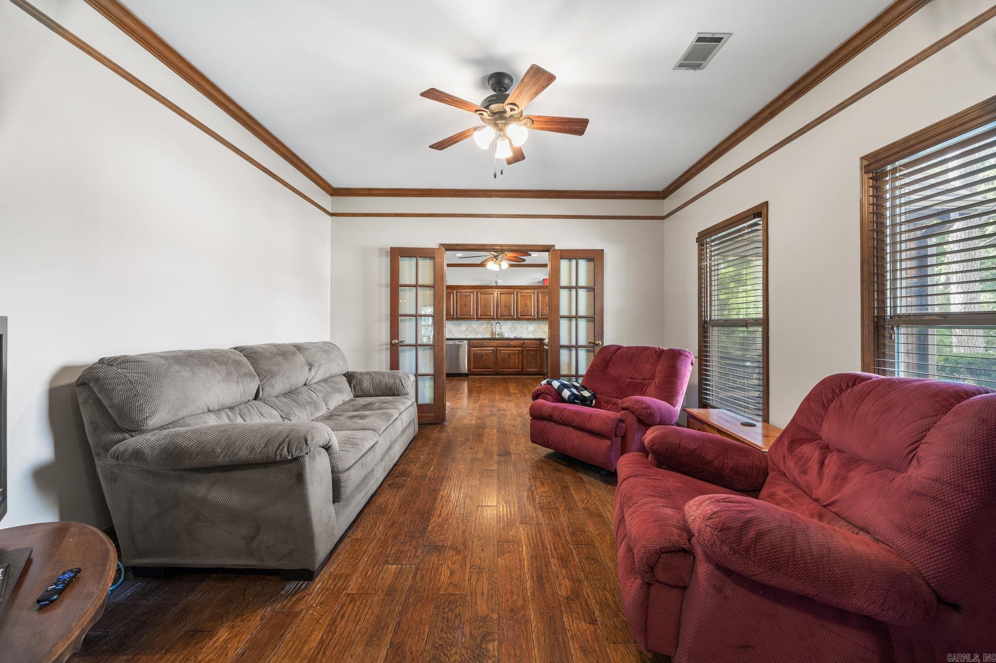 5 Breezewood Cove