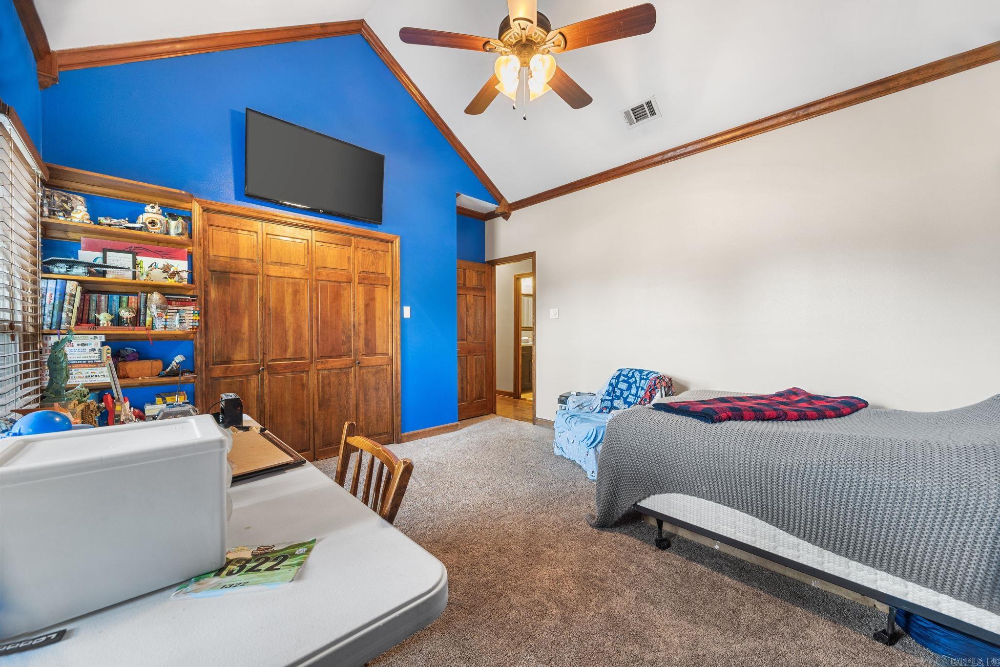5 Breezewood Cove