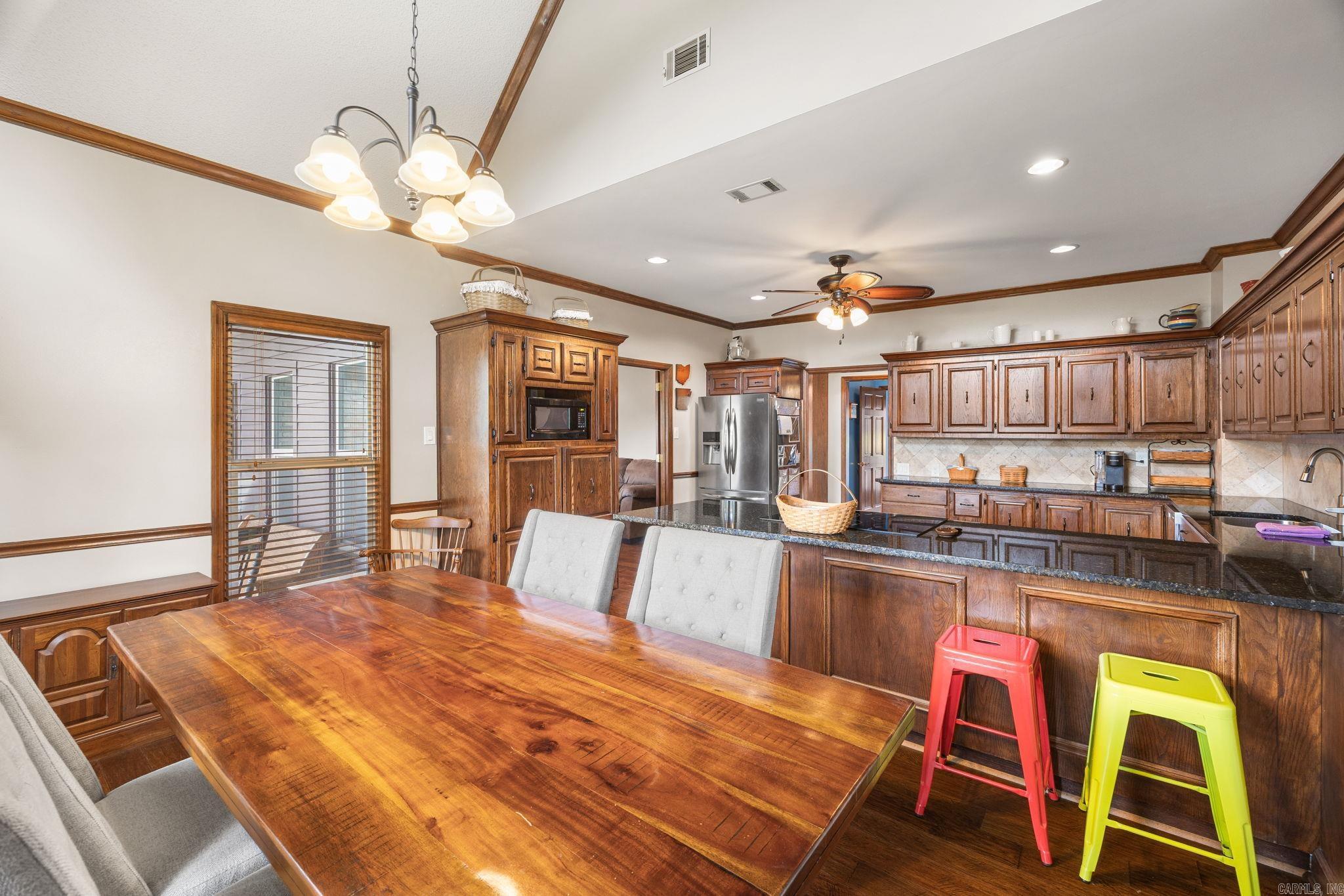 5 Breezewood Cove