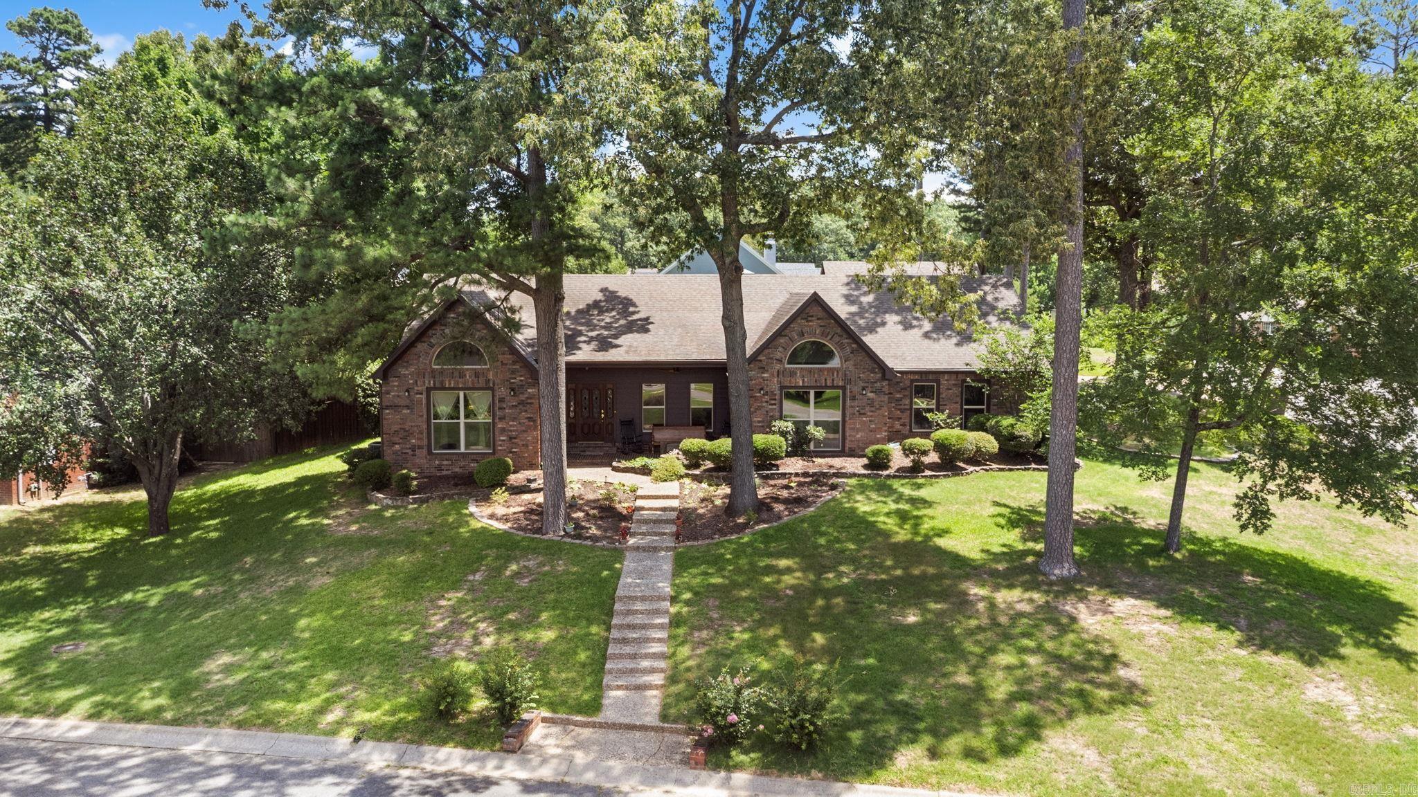 5 Breezewood Cove