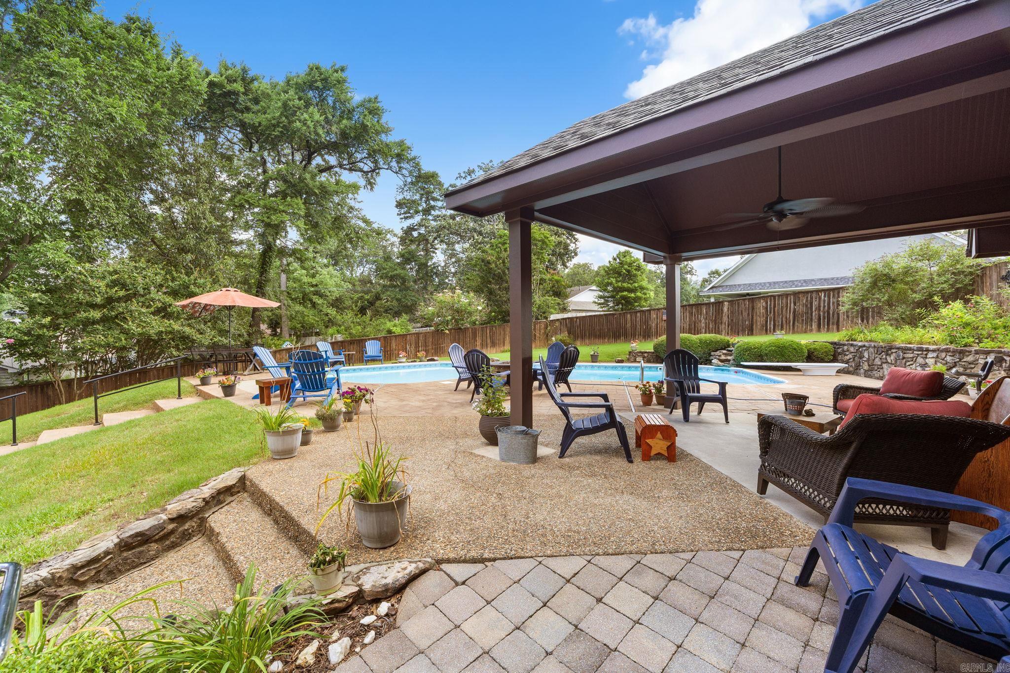 5 Breezewood Cove