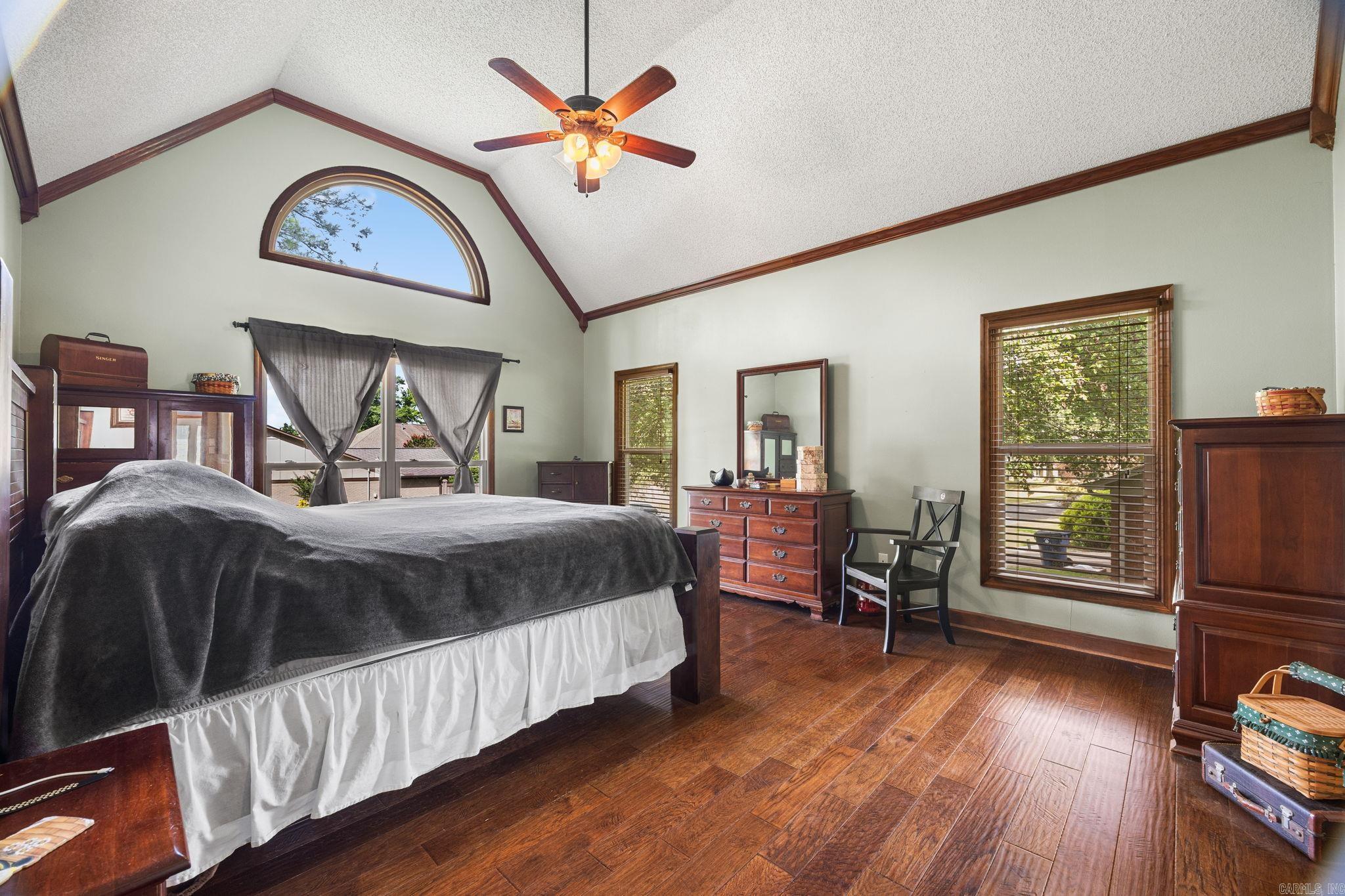 5 Breezewood Cove