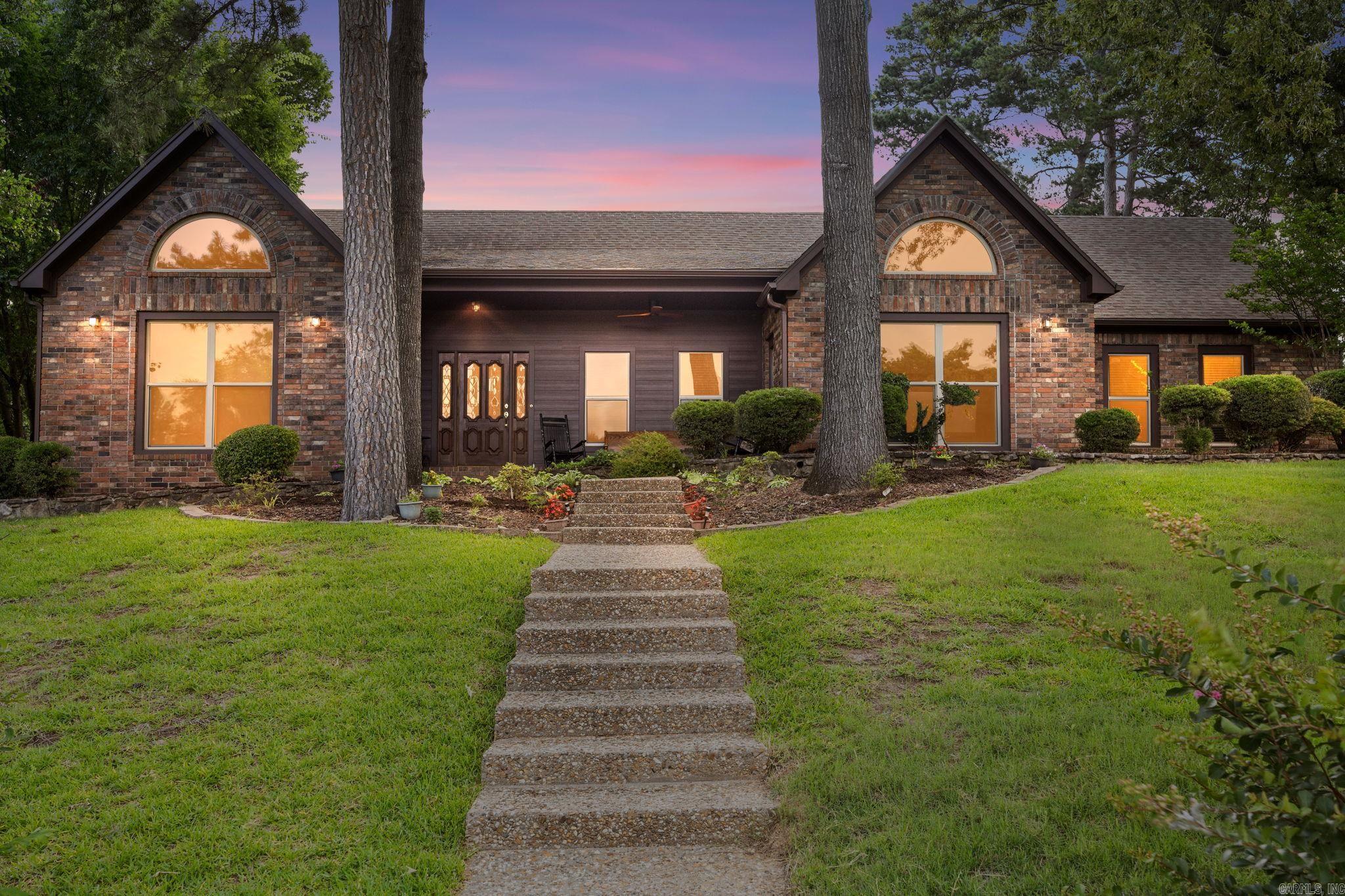 5 Breezewood Cove