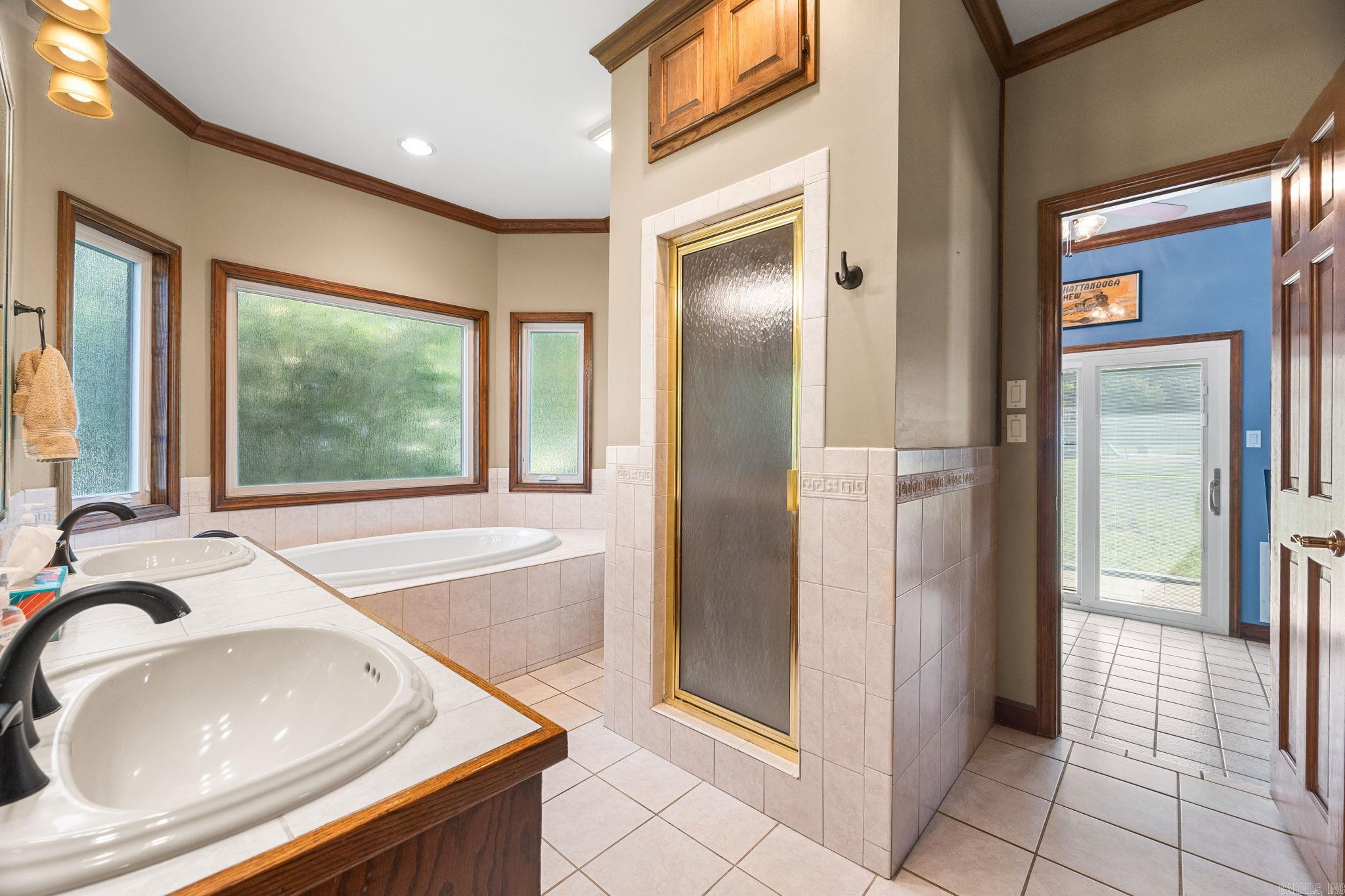 5 Breezewood Cove