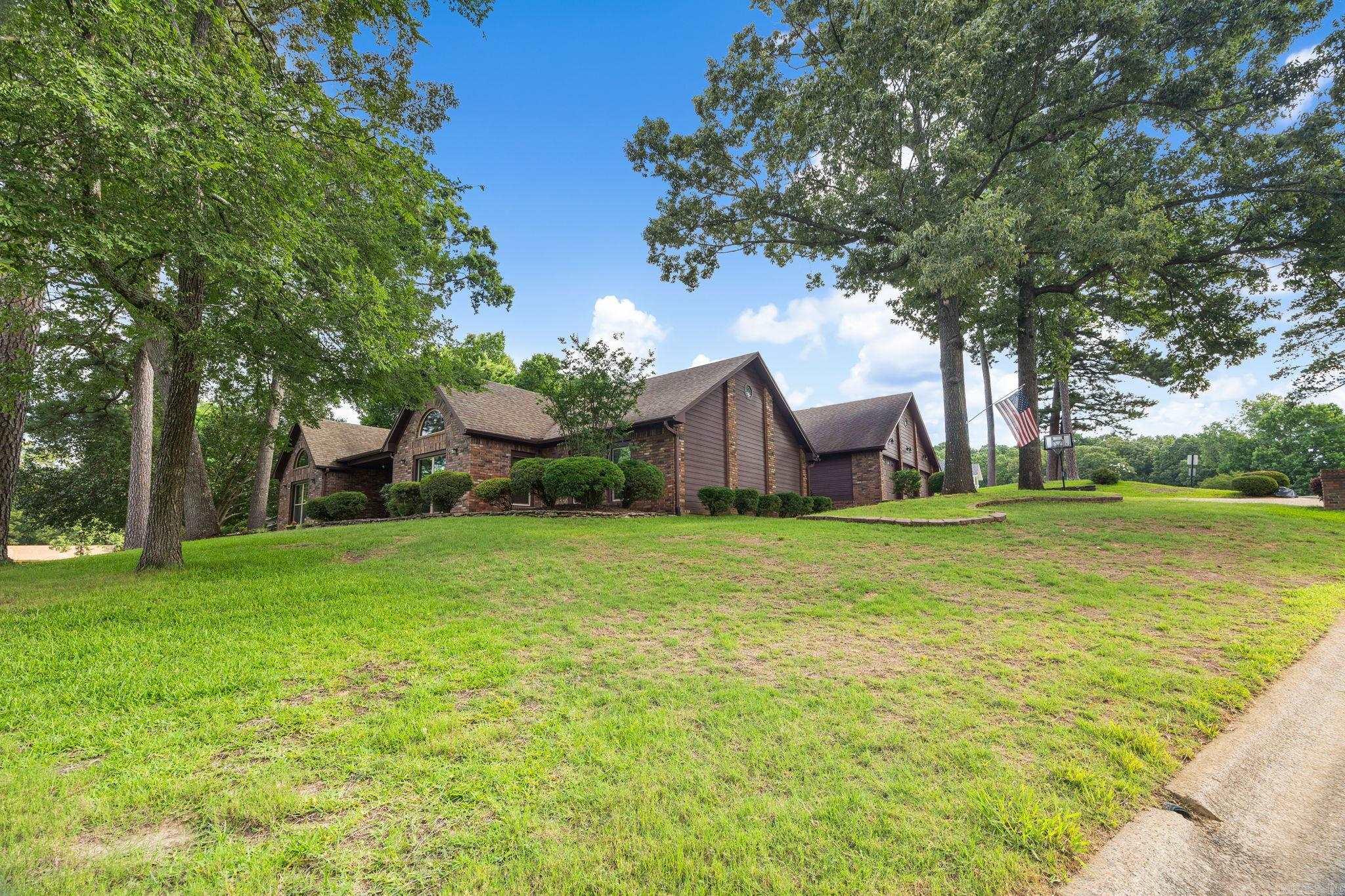 5 Breezewood Cove