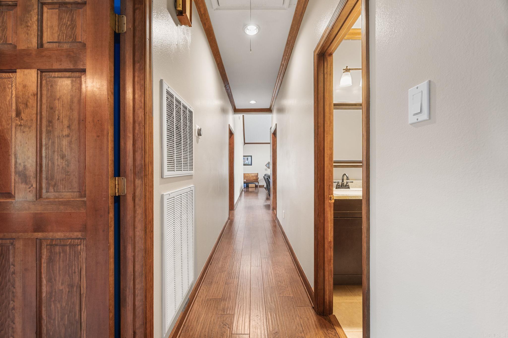 5 Breezewood Cove
