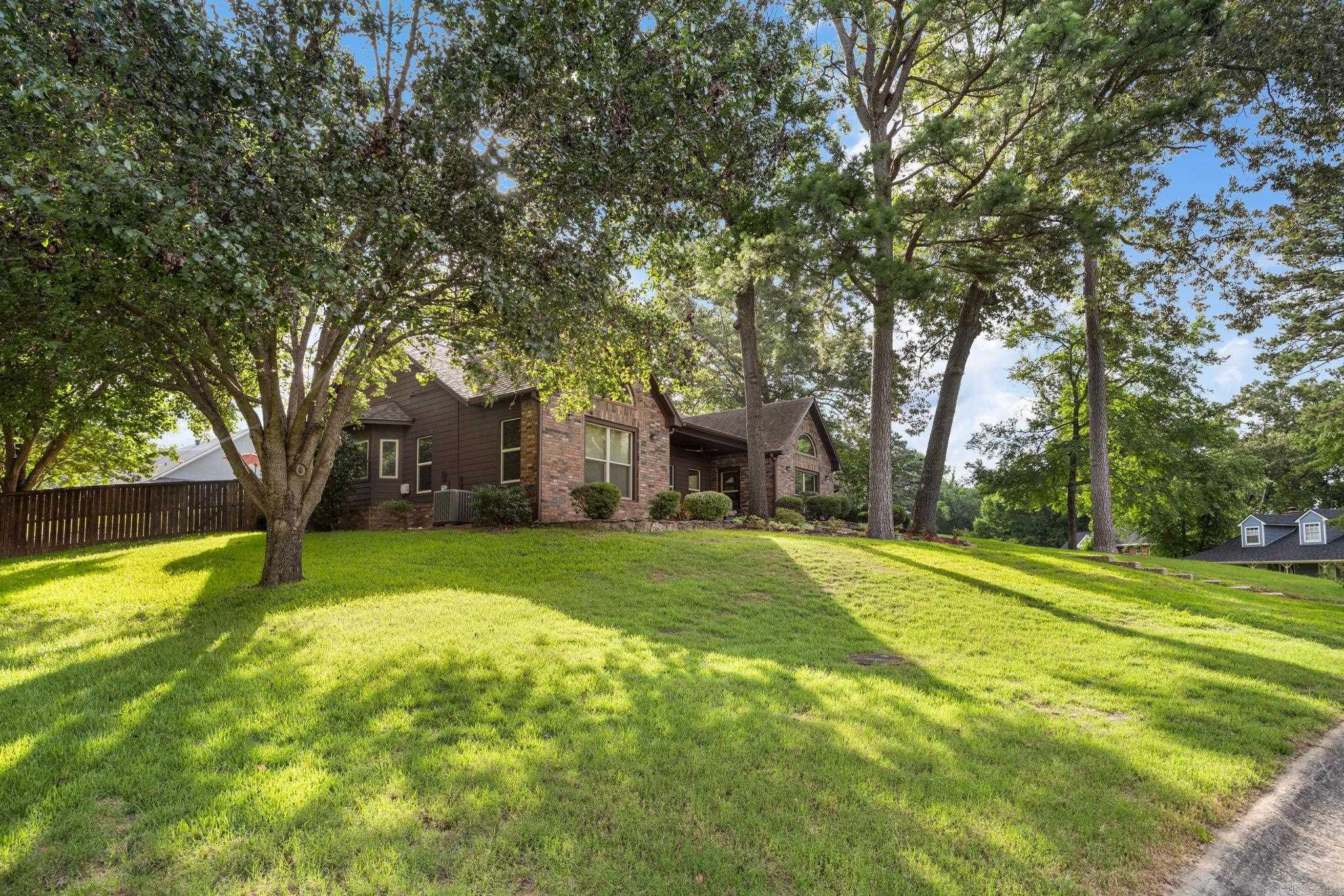 5 Breezewood Cove