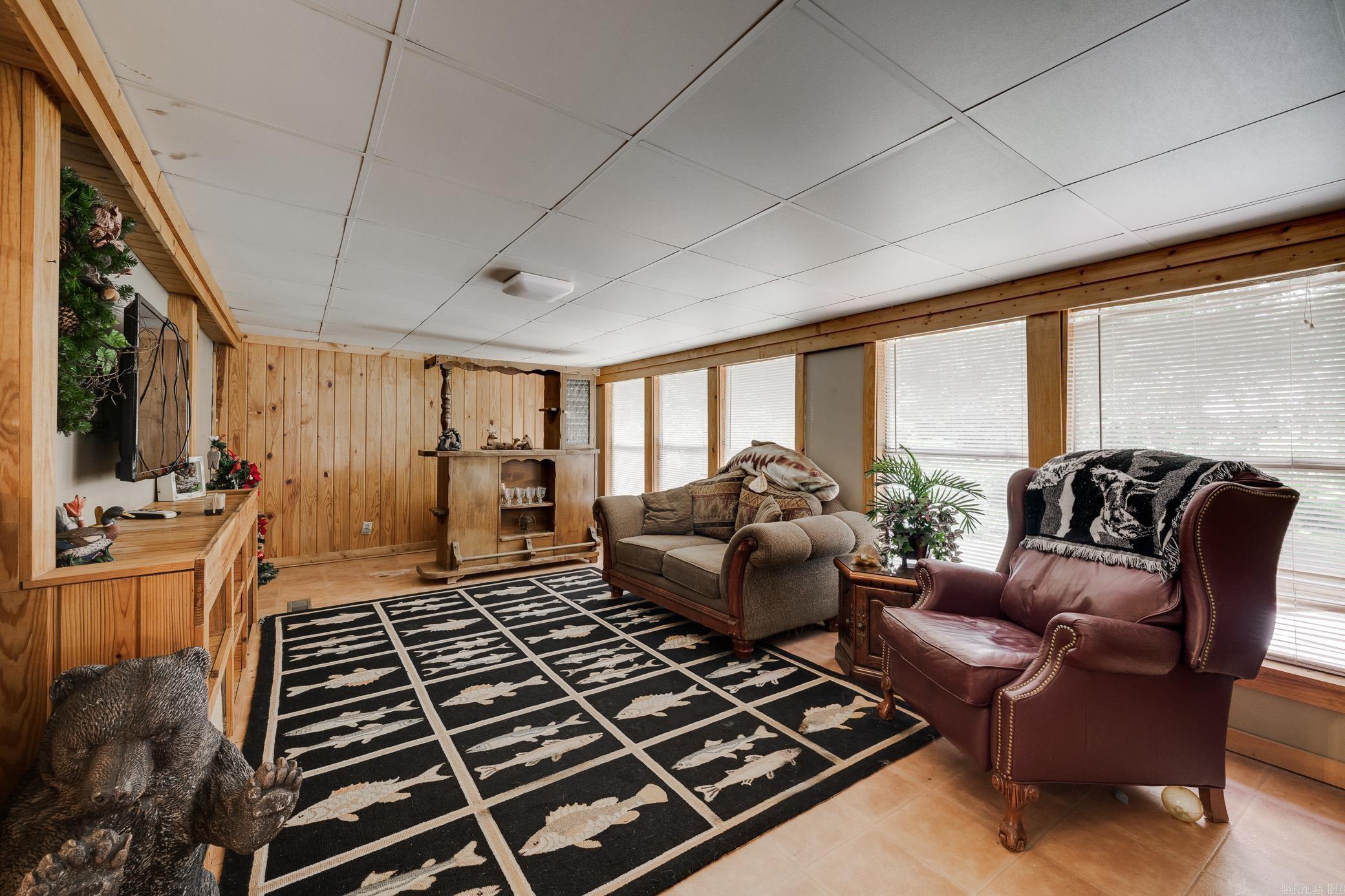27 Norman Ln