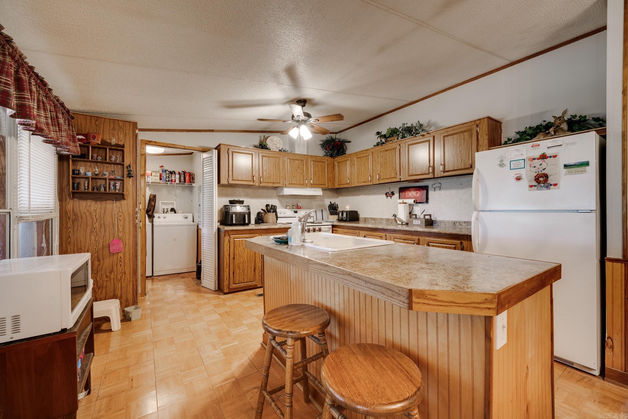 27 Norman Ln