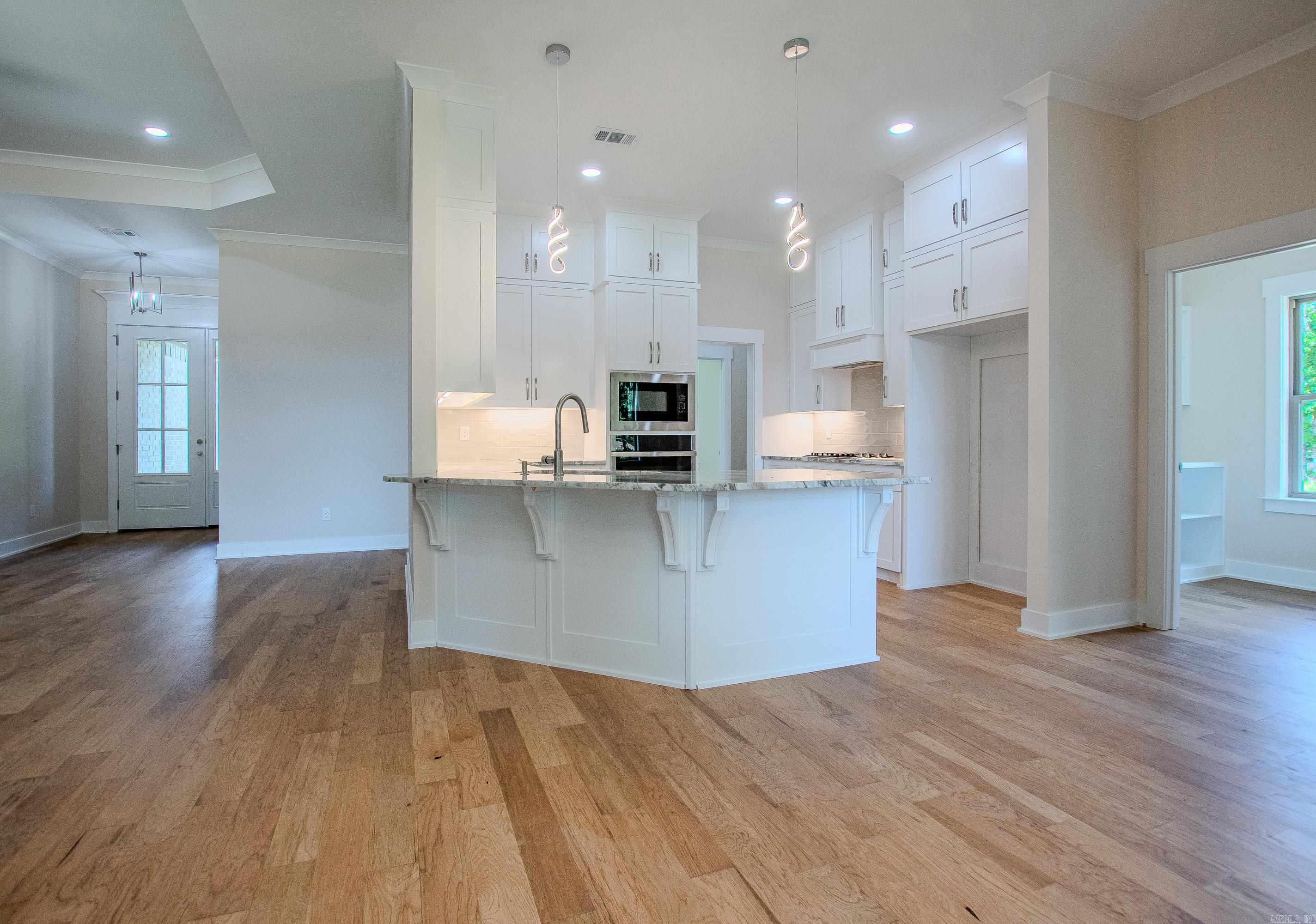 809 Conrad Cove