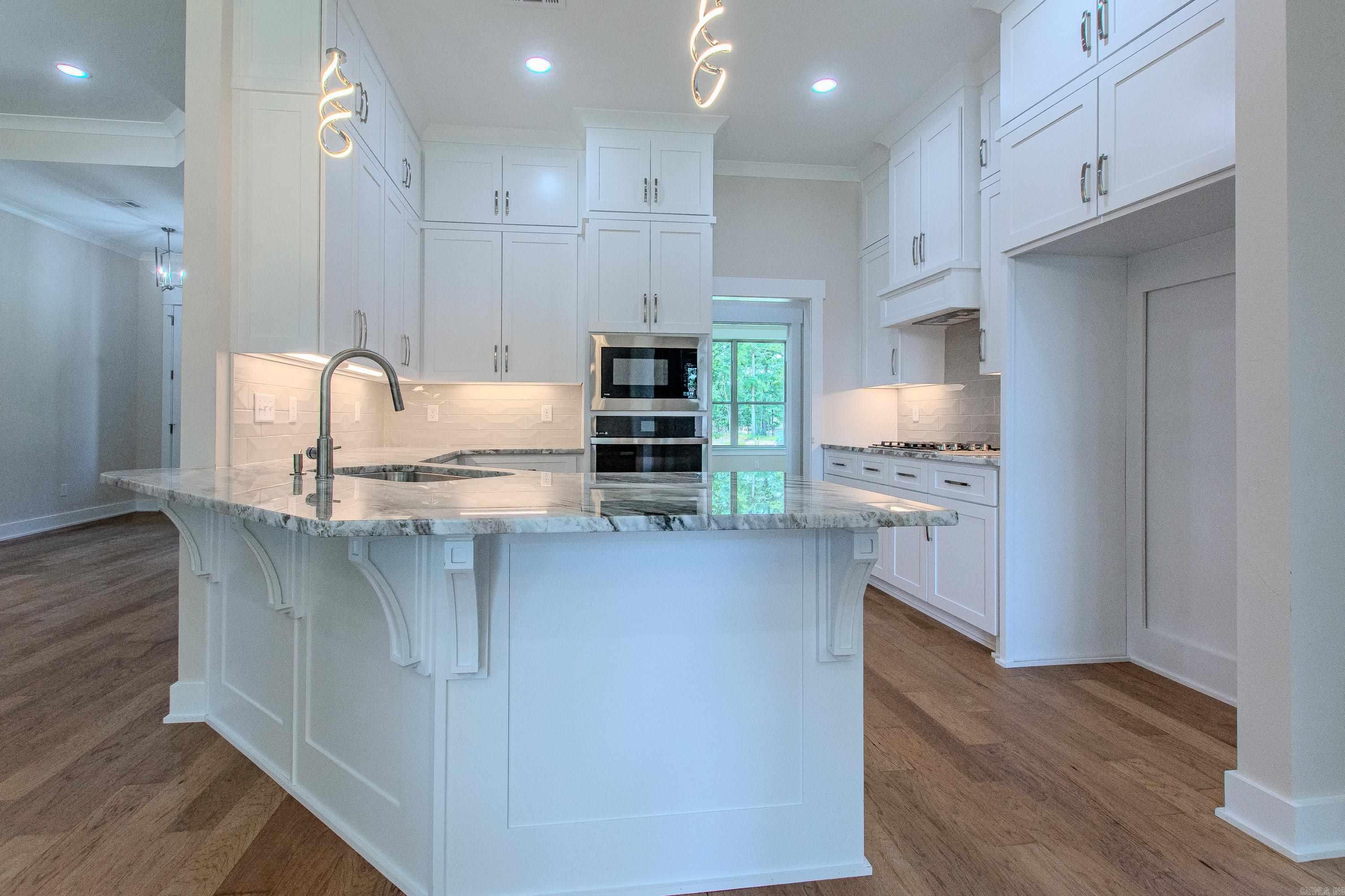 809 Conrad Cove