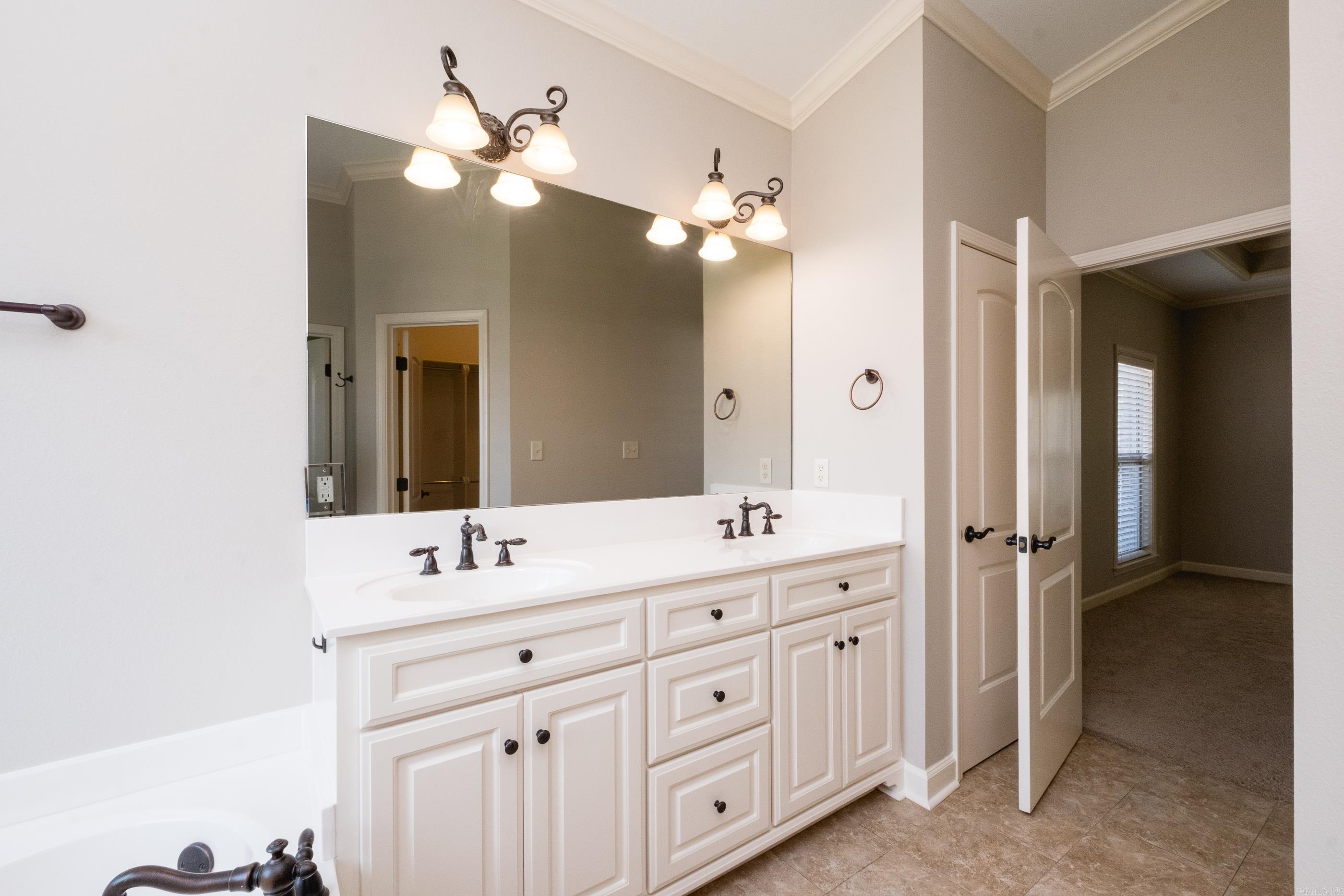 25 Kanis Creek Place