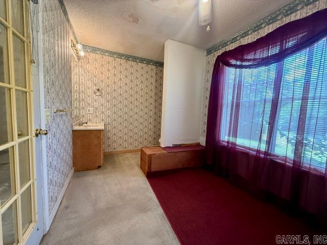 305 Vine
