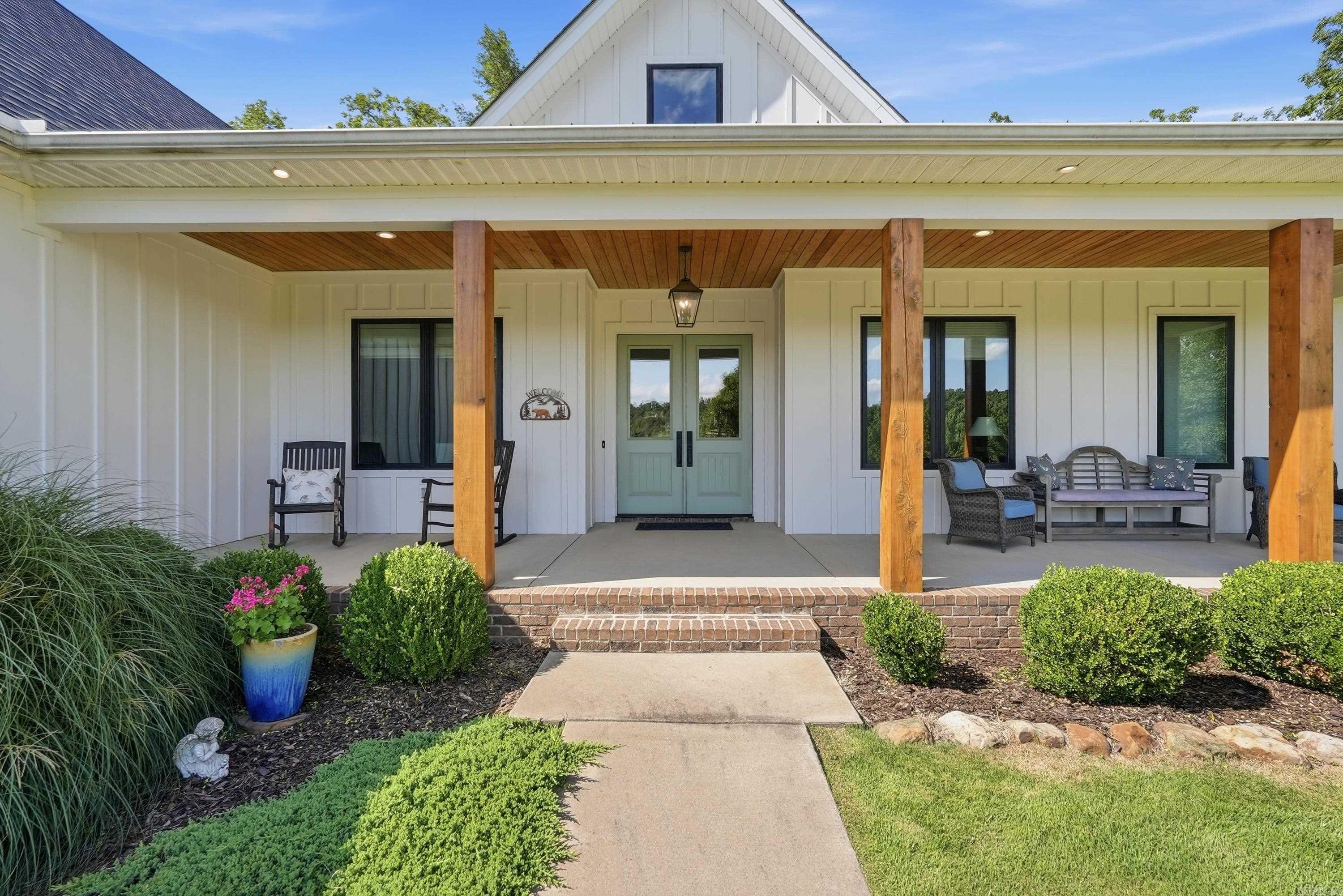 49 Goshen Valley Dr