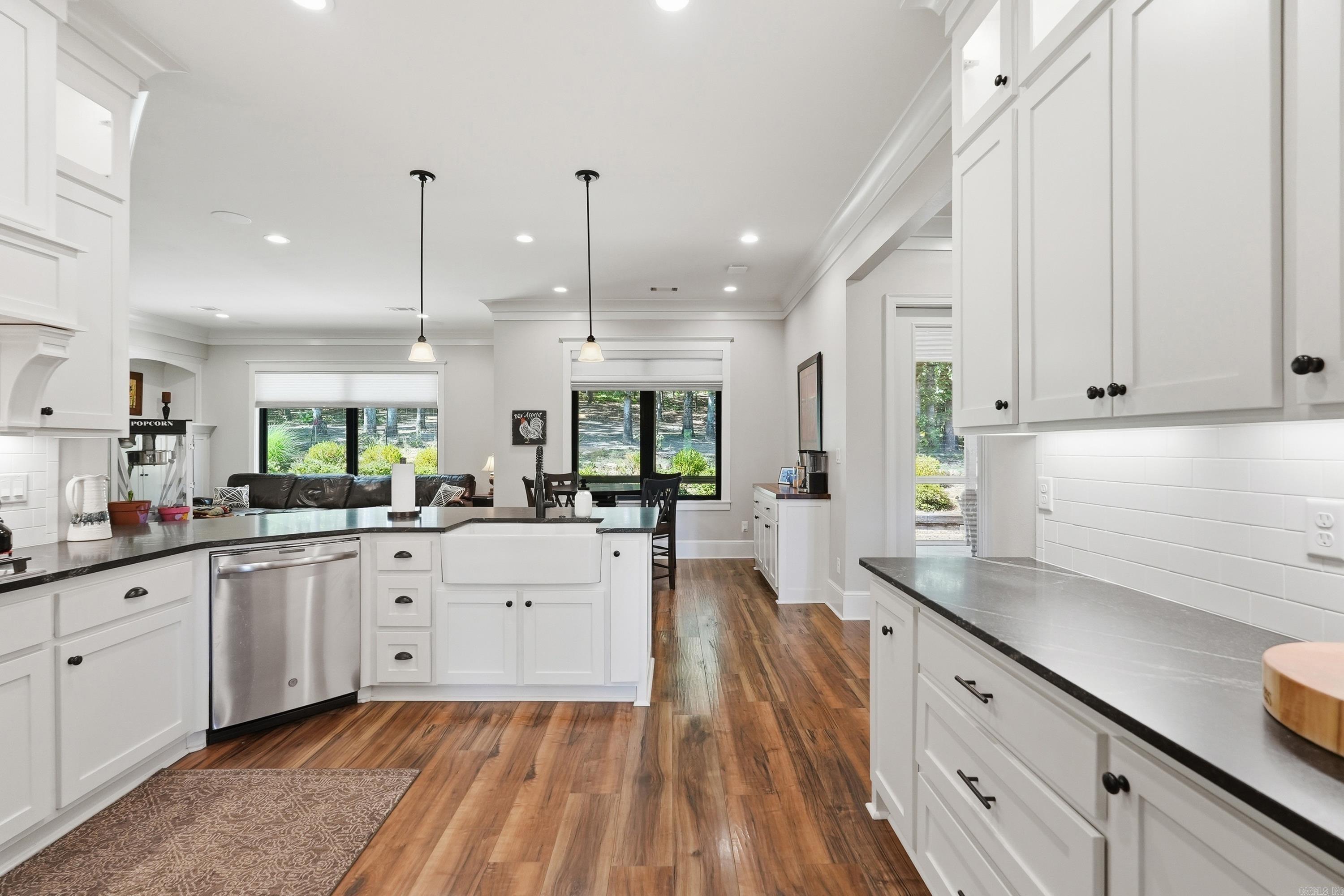49 Goshen Valley Dr