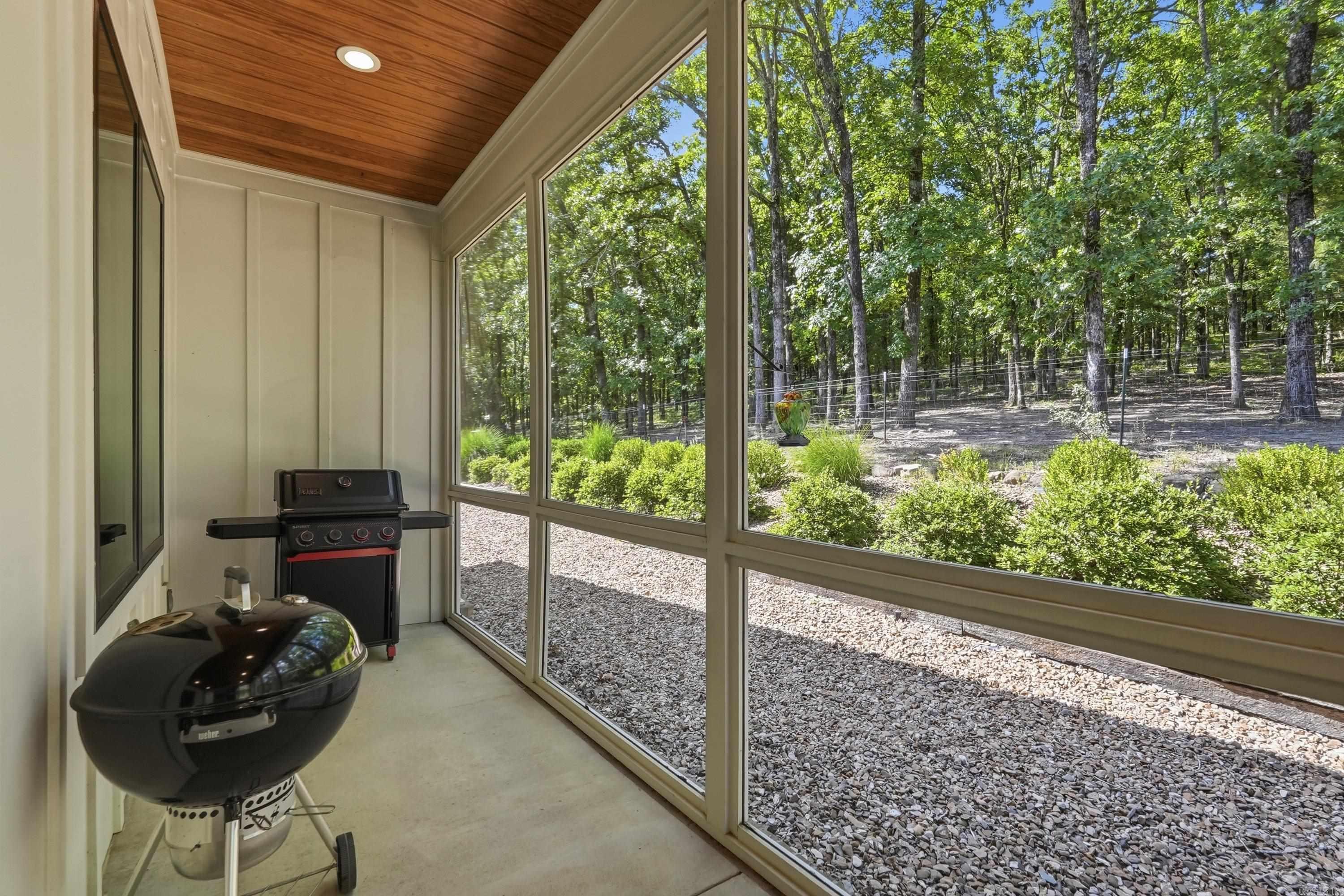 49 Goshen Valley Dr
