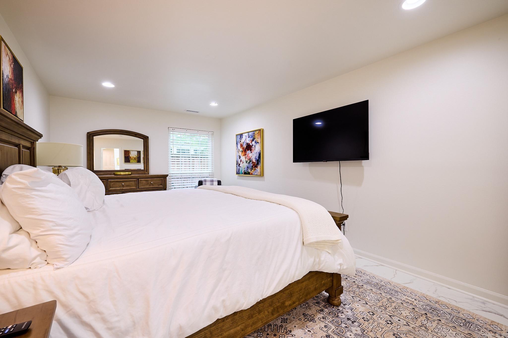 75 Kingsbridge Way