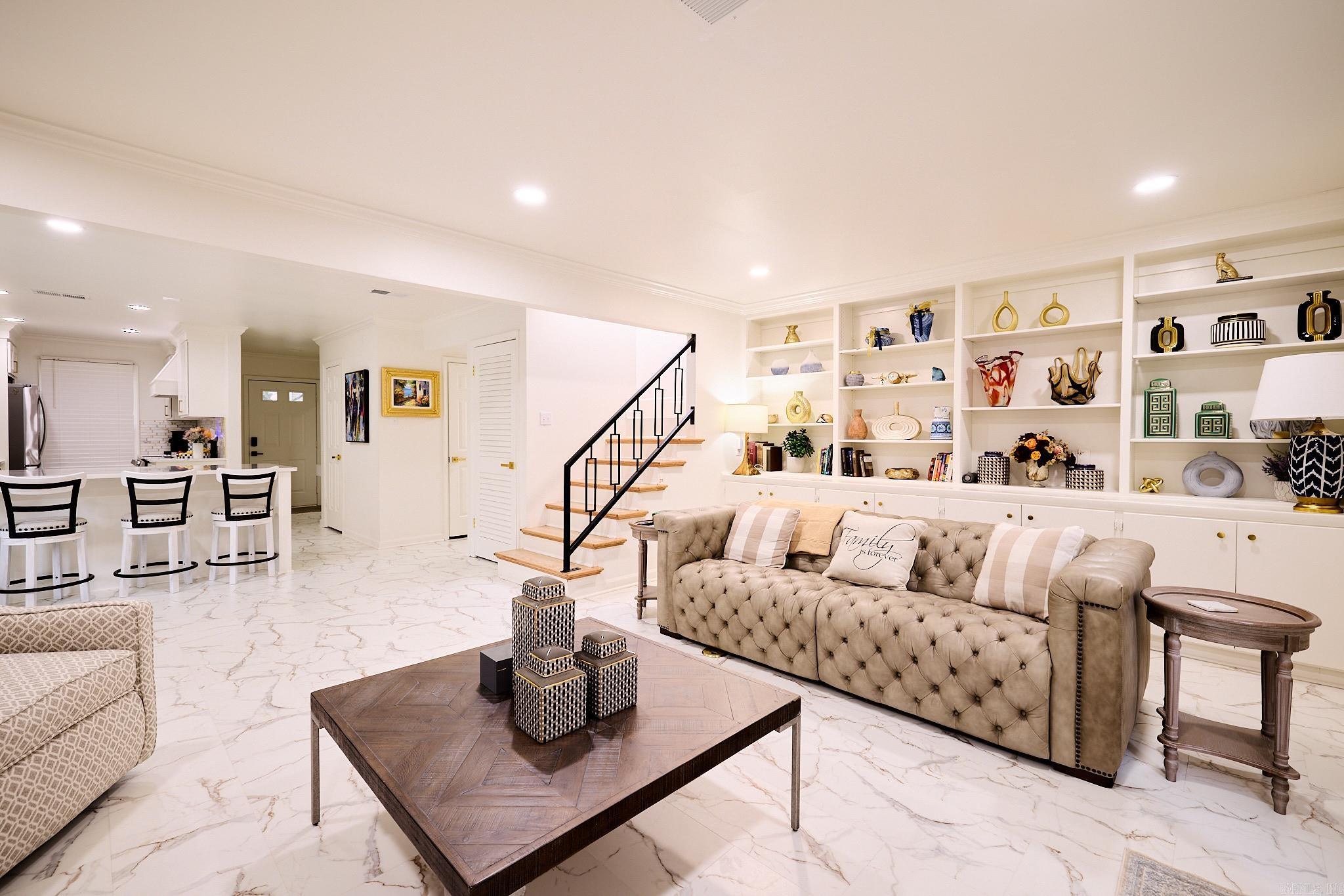 75 Kingsbridge Way