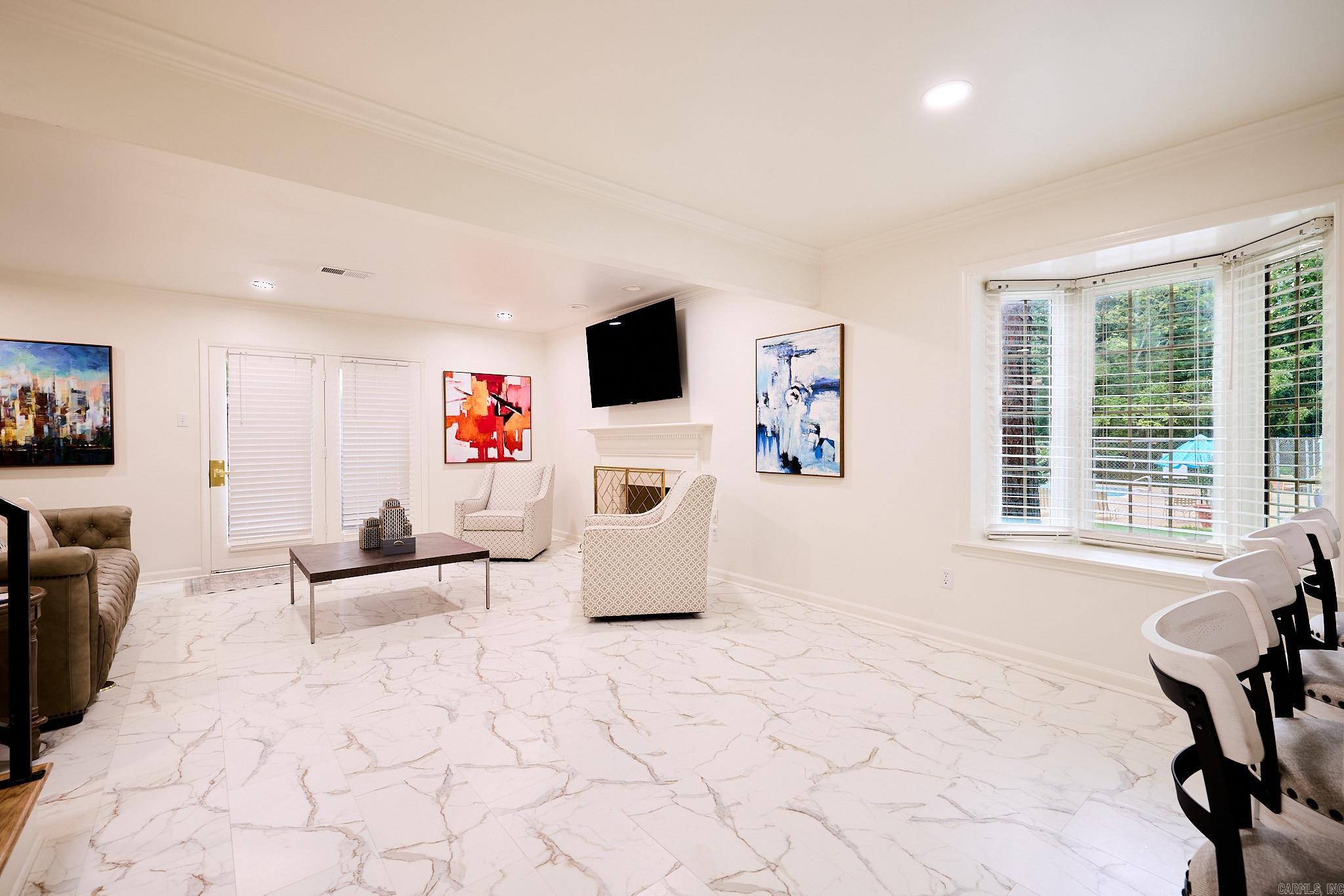 75 Kingsbridge Way