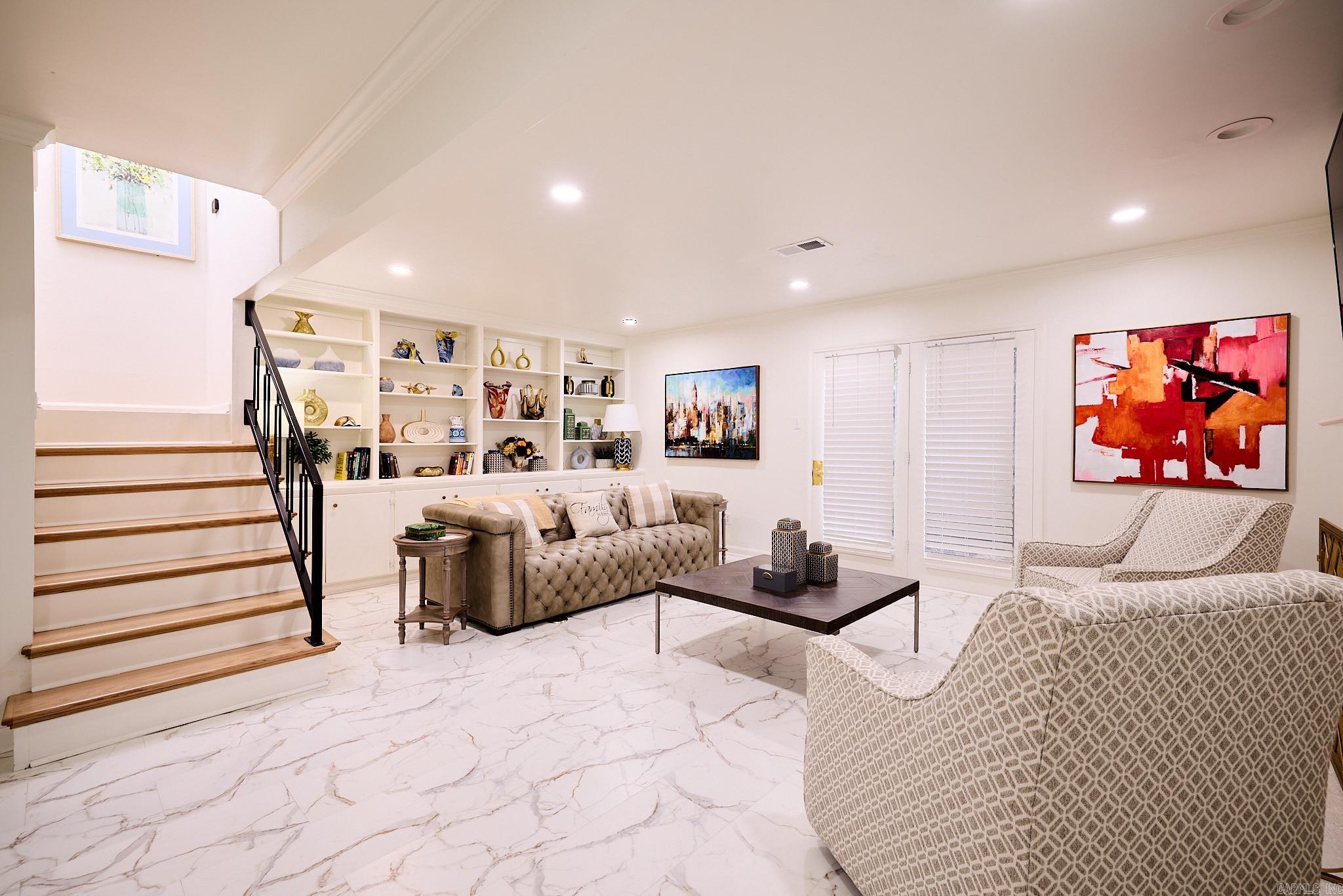 75 Kingsbridge Way